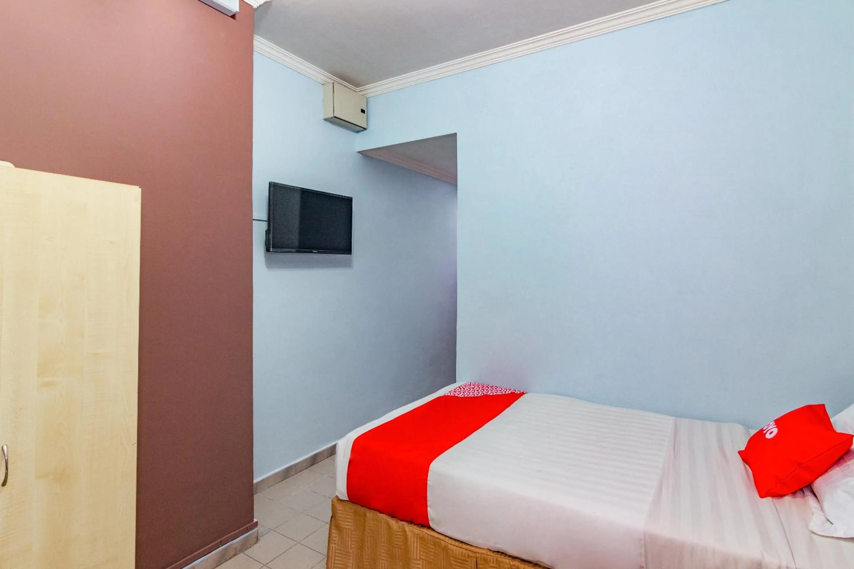 Bedroom, Bed in Hotel O New Sabah