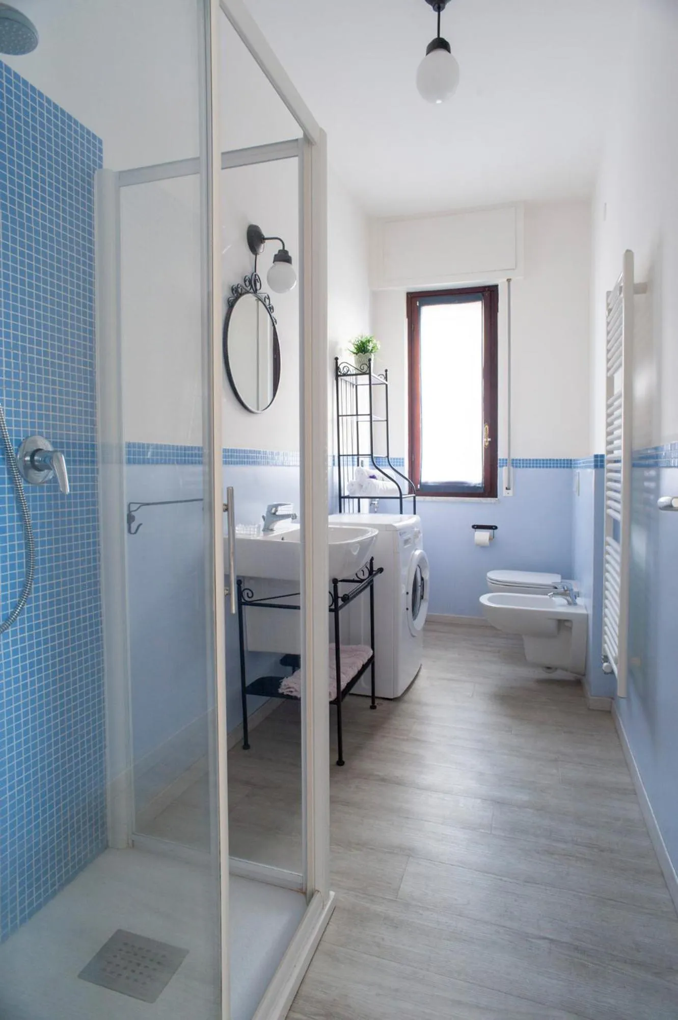 Bathroom, Bed in Residence Holidays