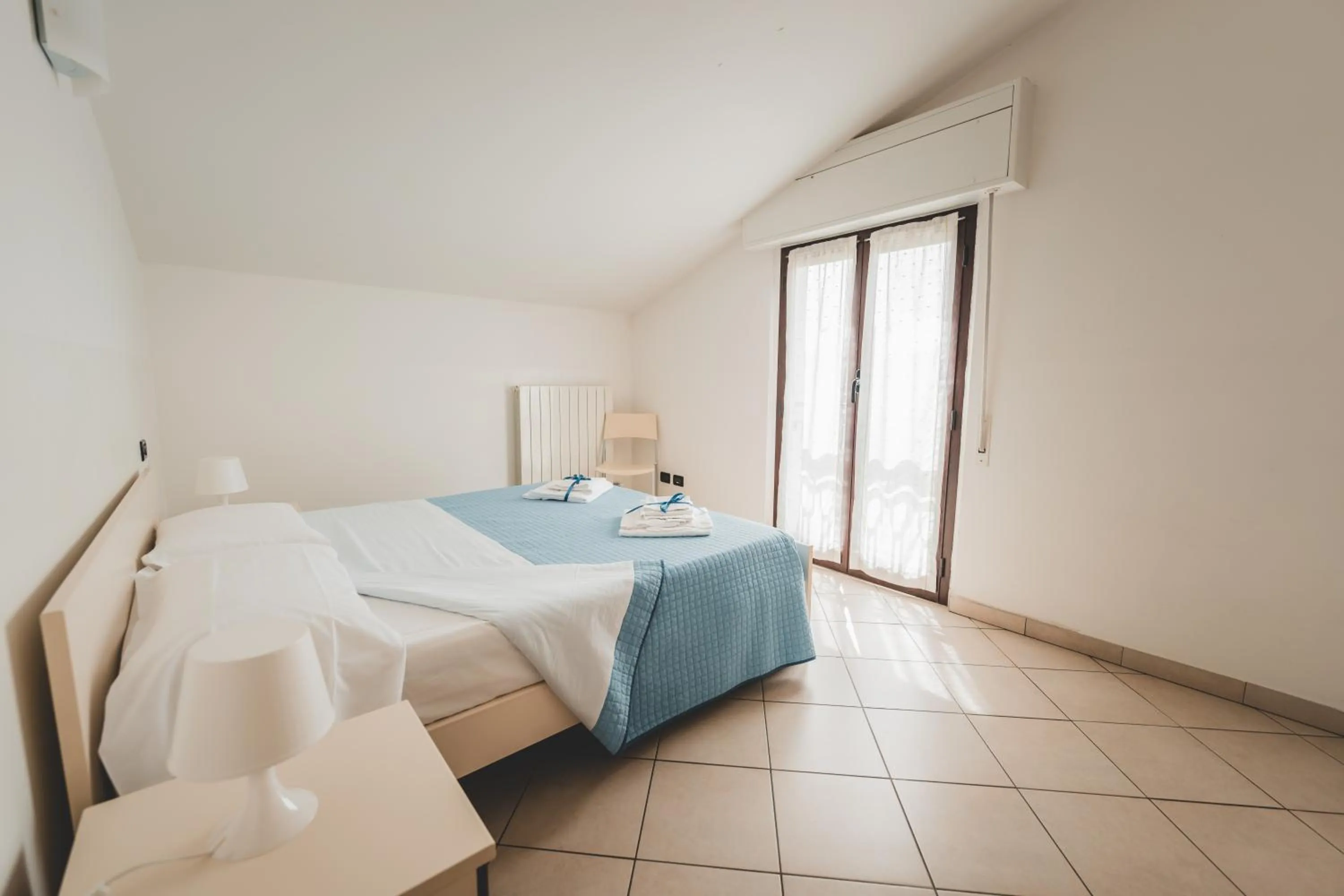 Photo of the whole room, Bed in Residence Holidays