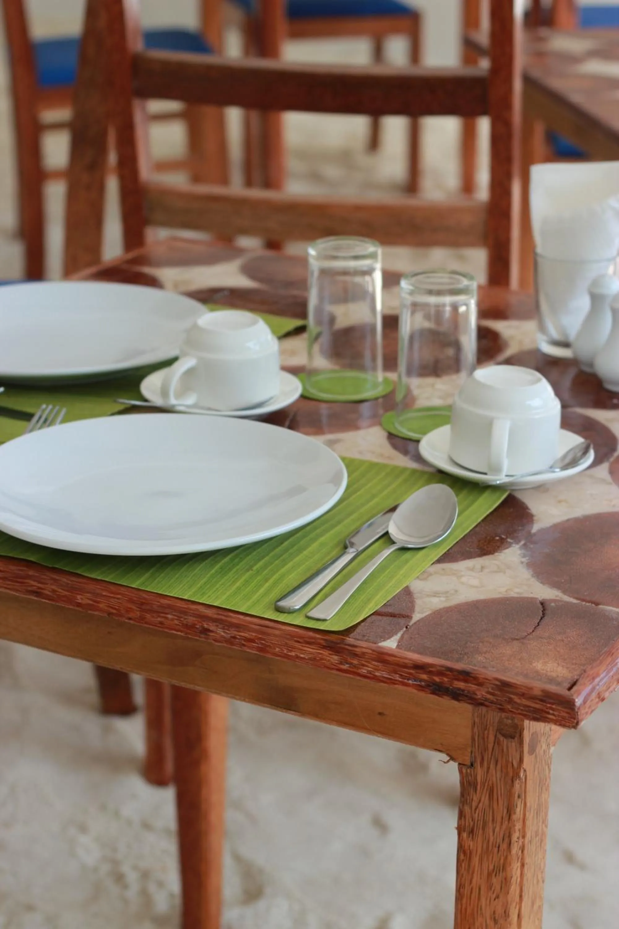 Restaurant/places to eat in Island Break