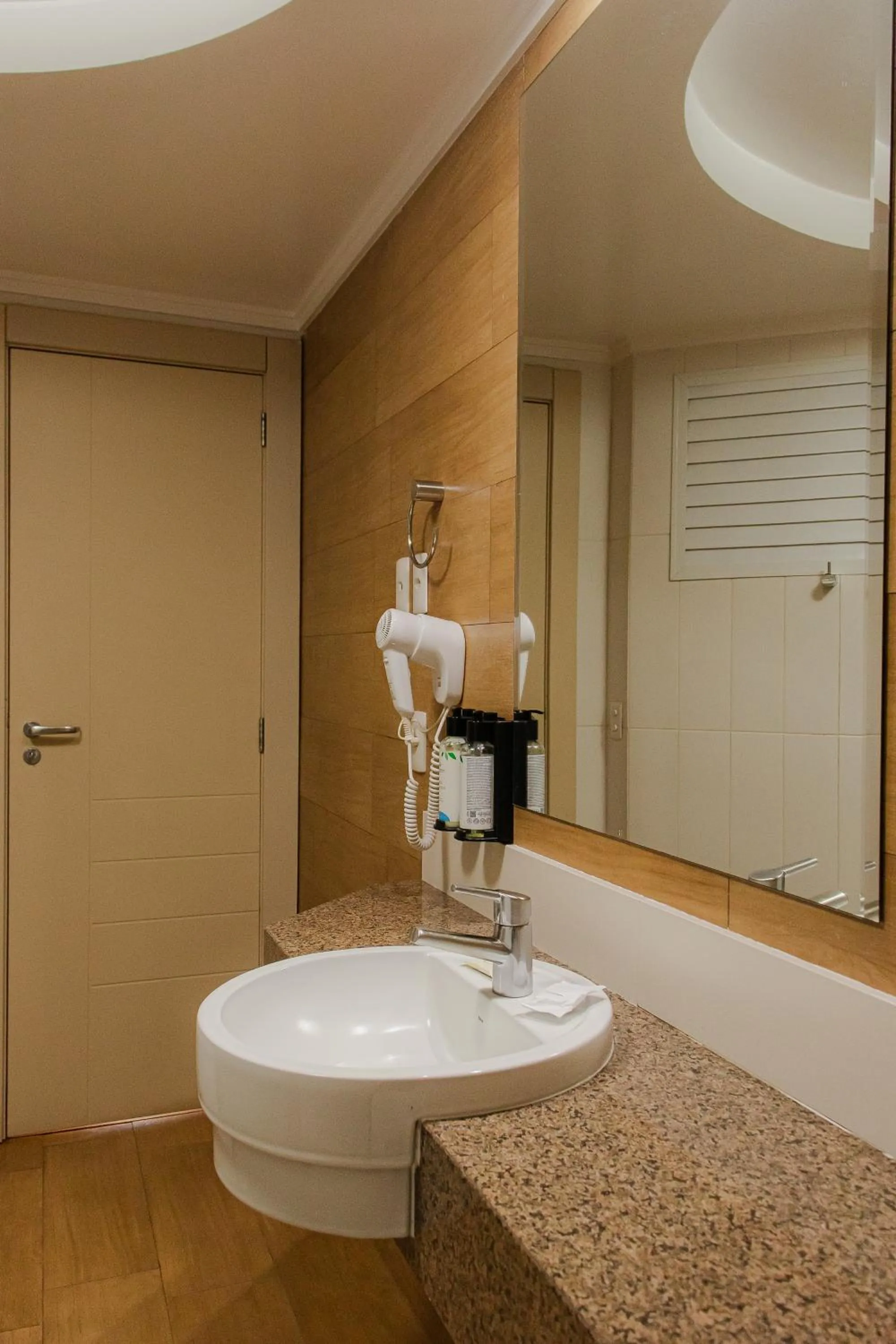 Toilet in Recanto Cataratas - Thermas, Resort e Convention