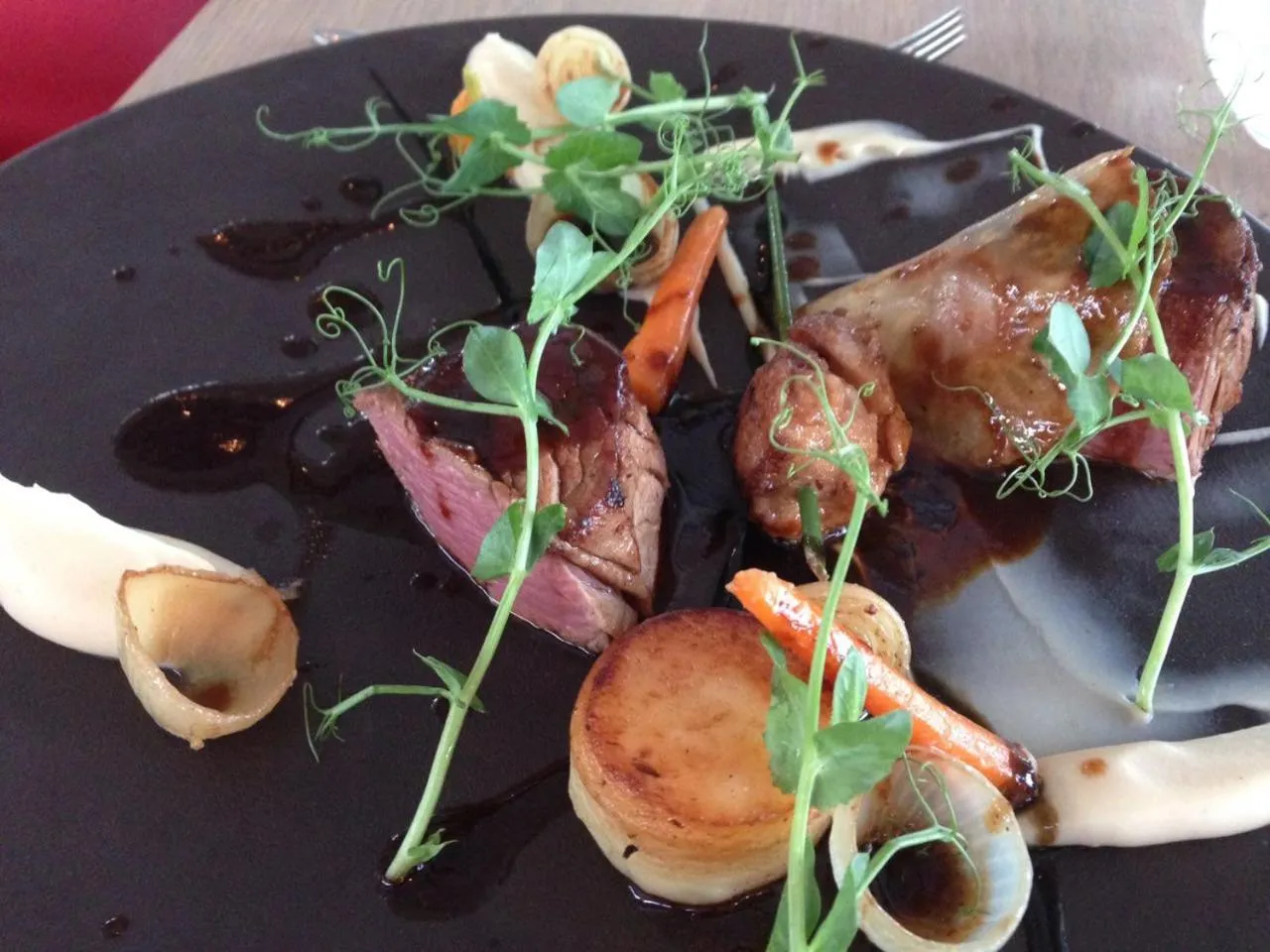 Restaurant/places to eat in A Smart Stay Apartments