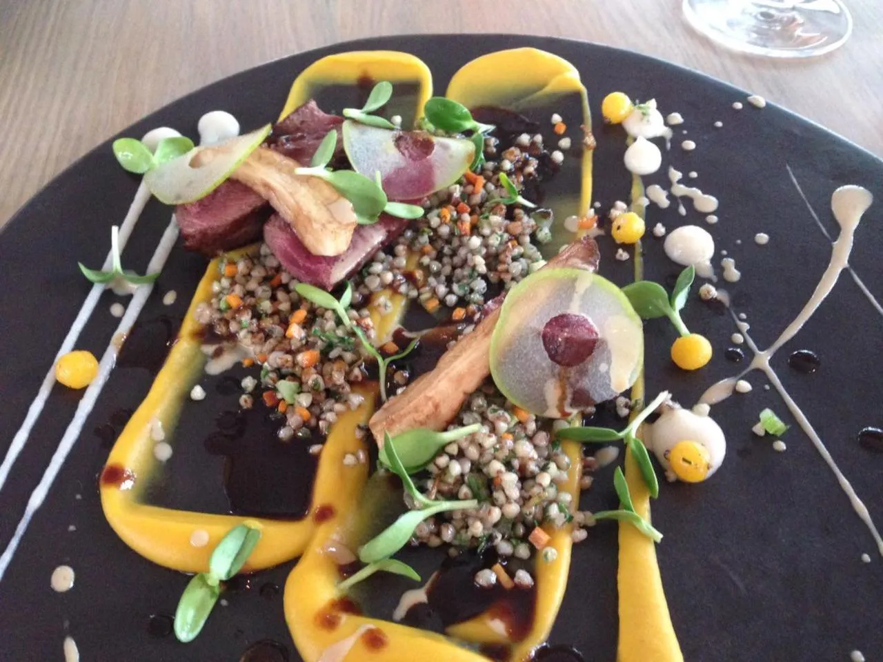 Restaurant/places to eat in A Smart Stay Apartments