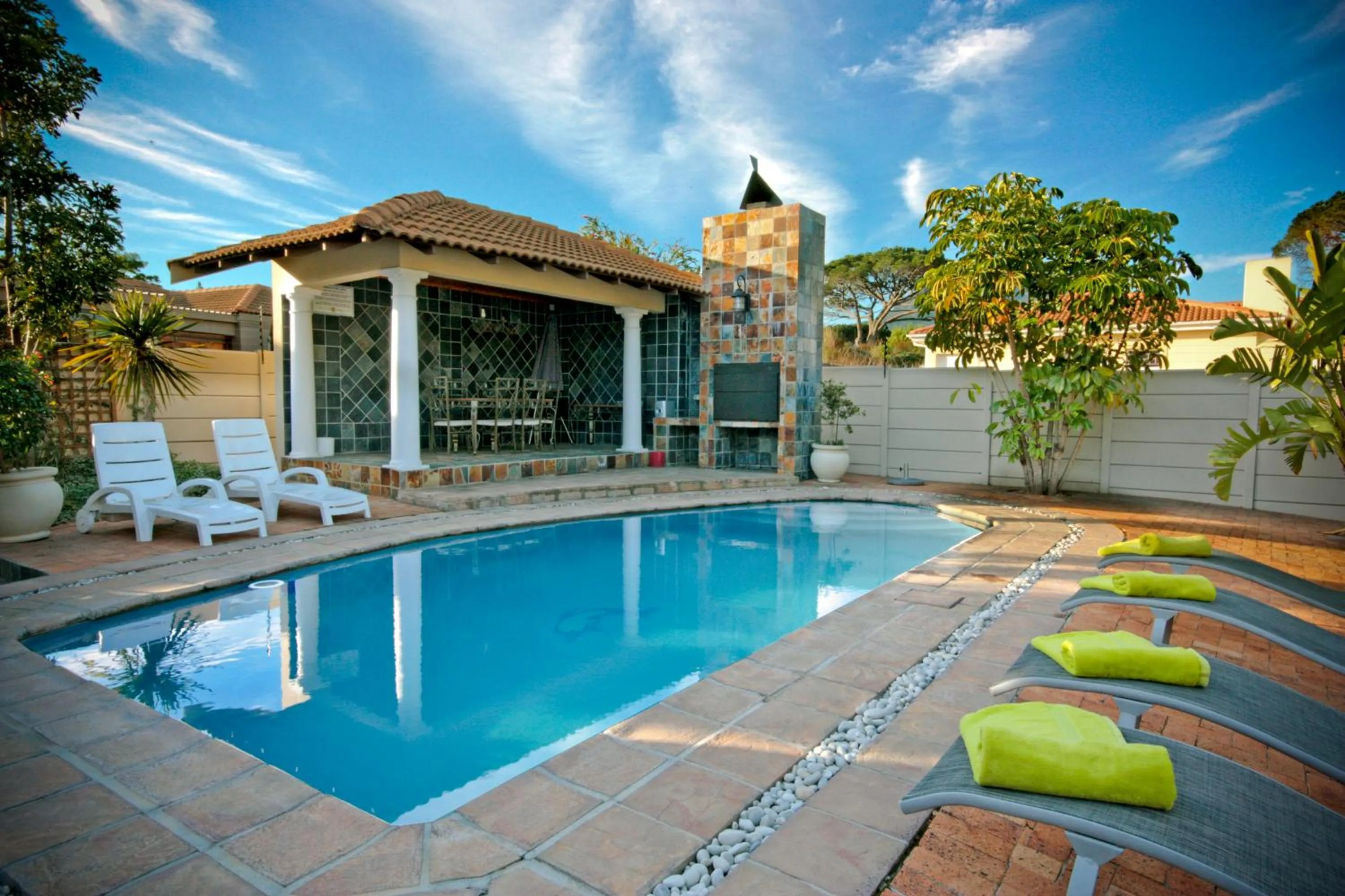 Swimming pool in A Smart Stay Apartments