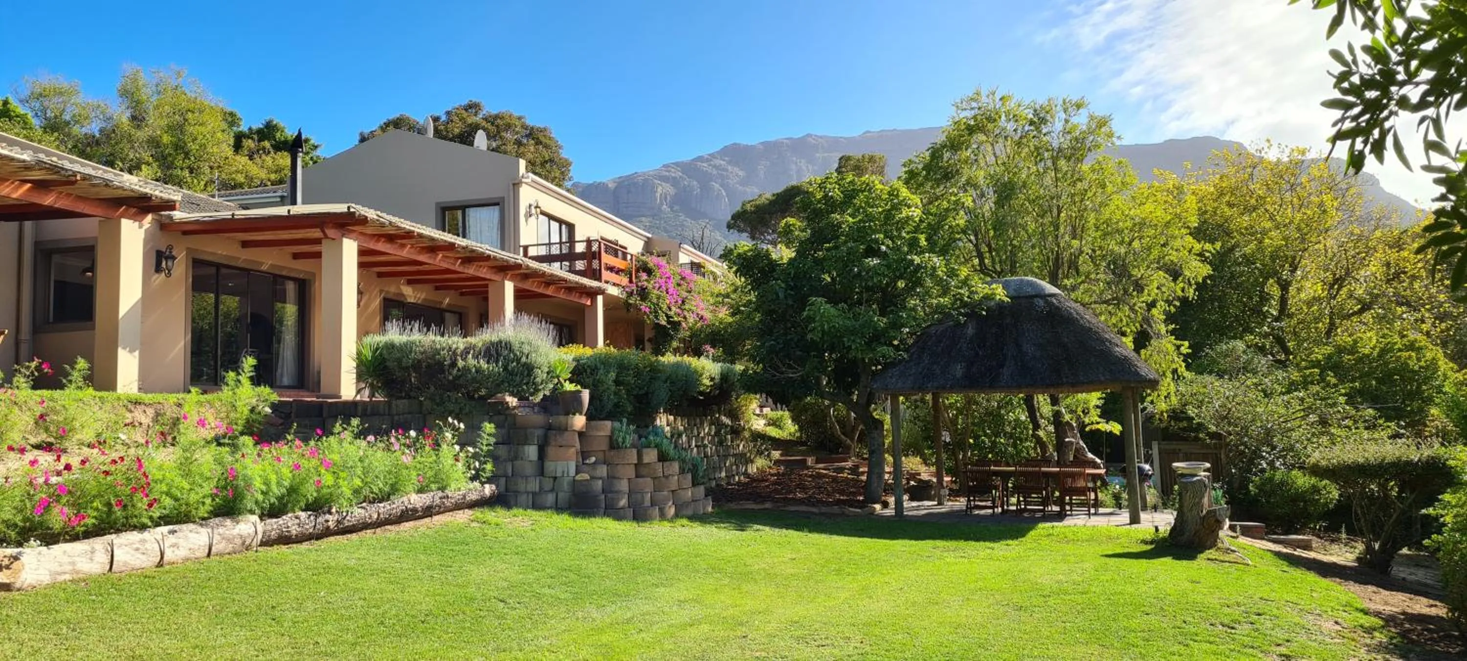 BBQ facilities in The Salt House Guest House in Hout Bay