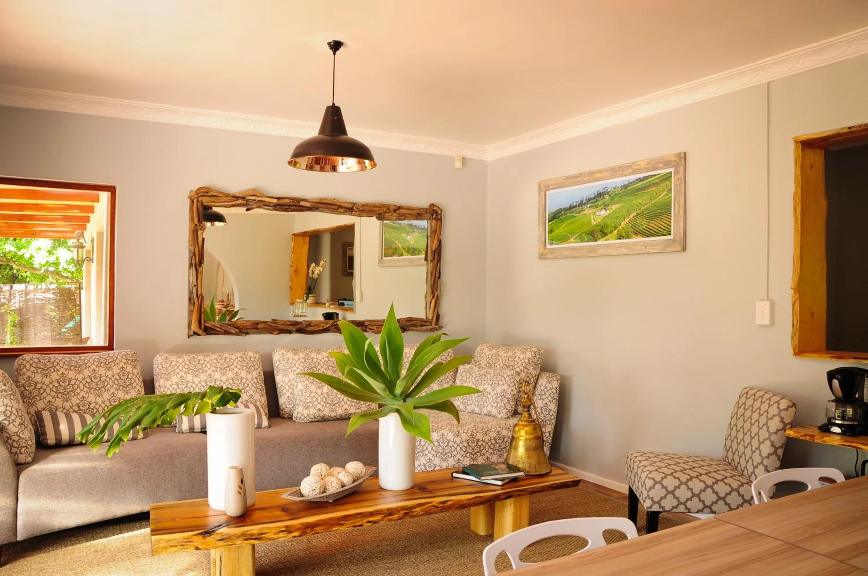 Living room in The Salt House Guest House in Hout Bay