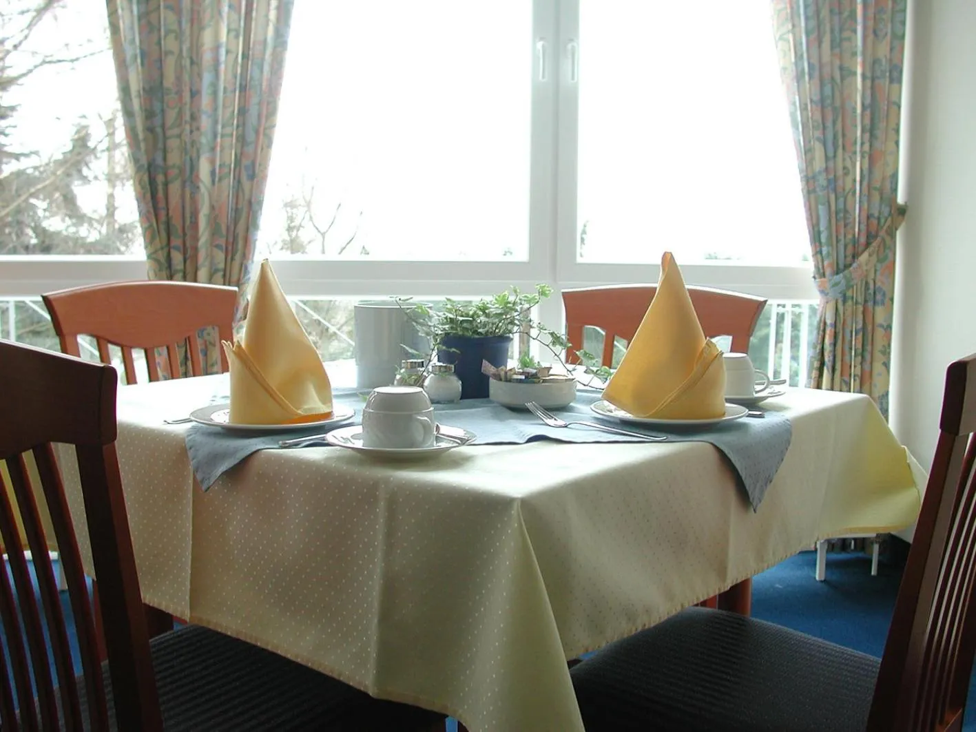 Restaurant/places to eat in Panorama Hotel