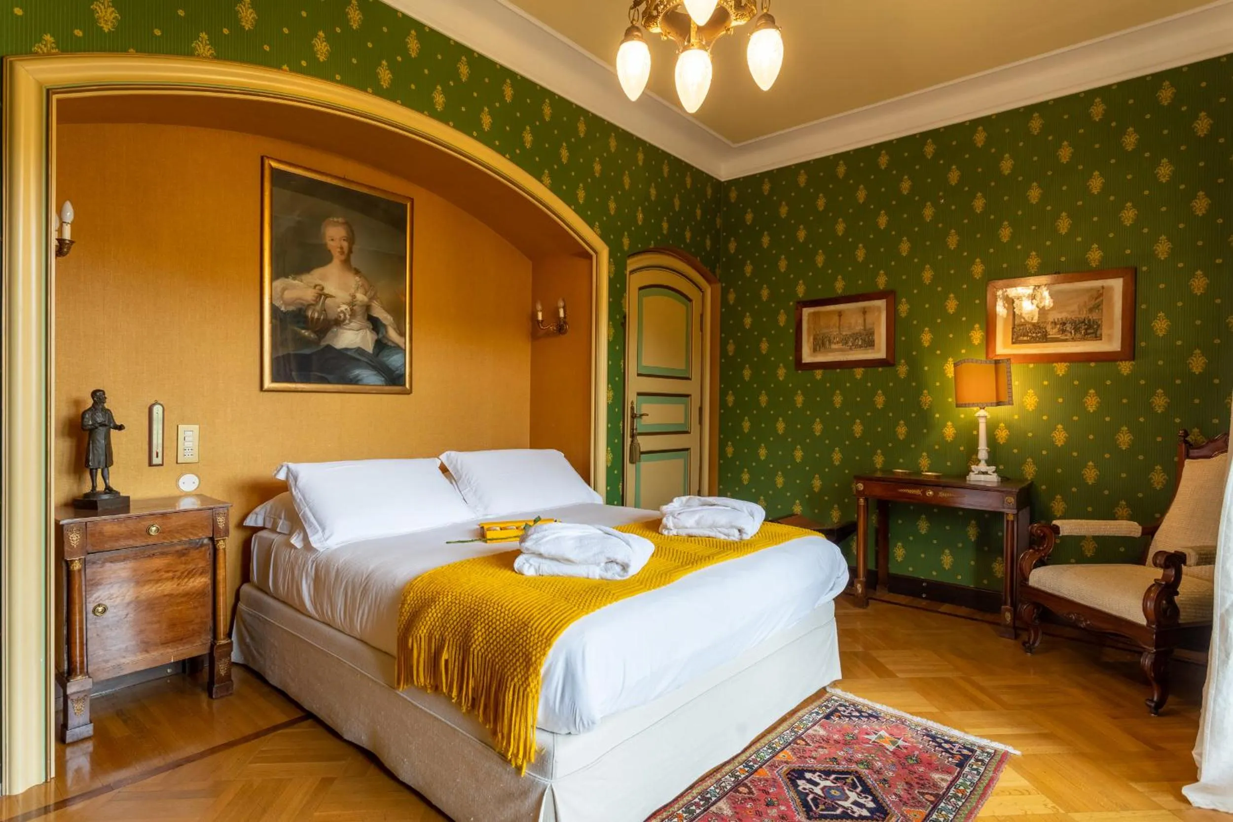 Bedroom, Bed in Ronco Dell'Abate - Lake Como Relais B&B