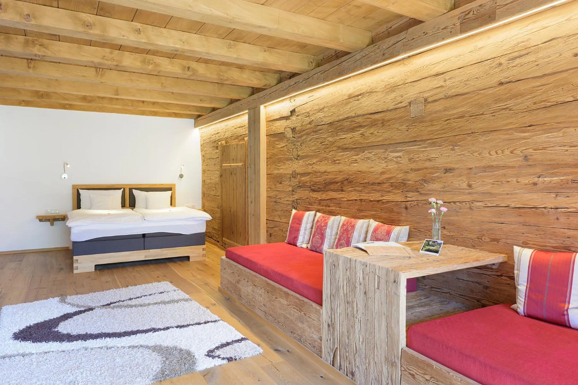 Photo of the whole room, Bed in Golf- und Sporthotel Moarhof