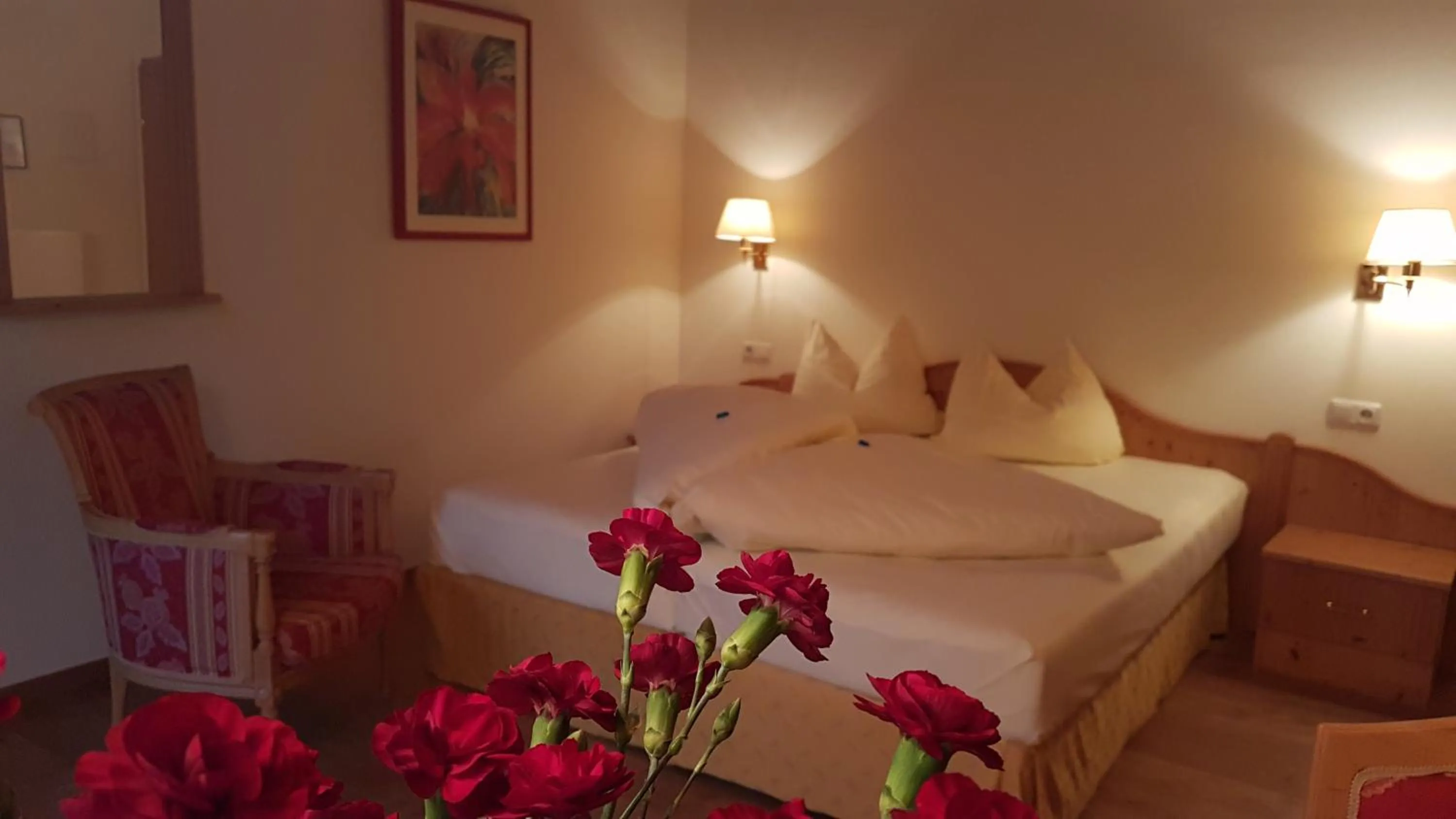 Photo of the whole room, Bed in Golf- und Sporthotel Moarhof