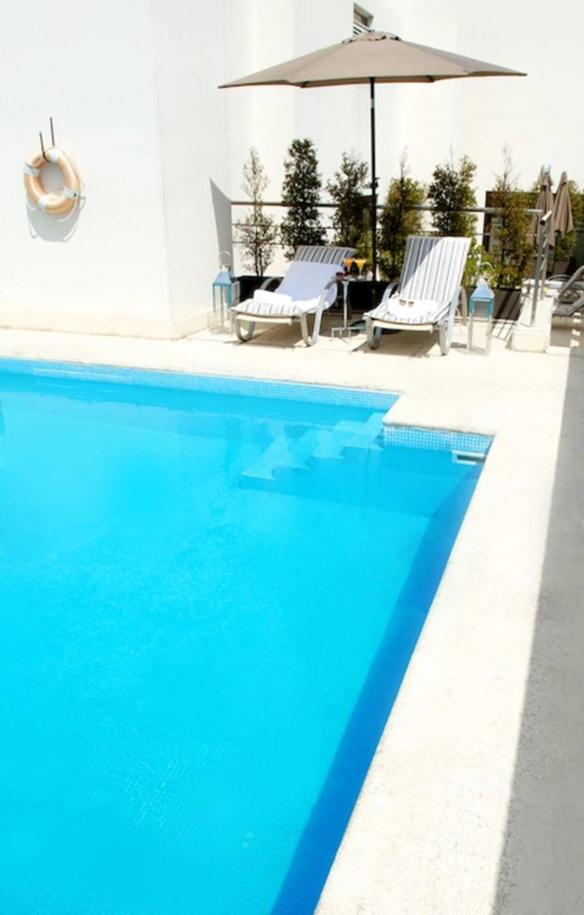 Swimming pool in Argenta Tower Hotel & Suites