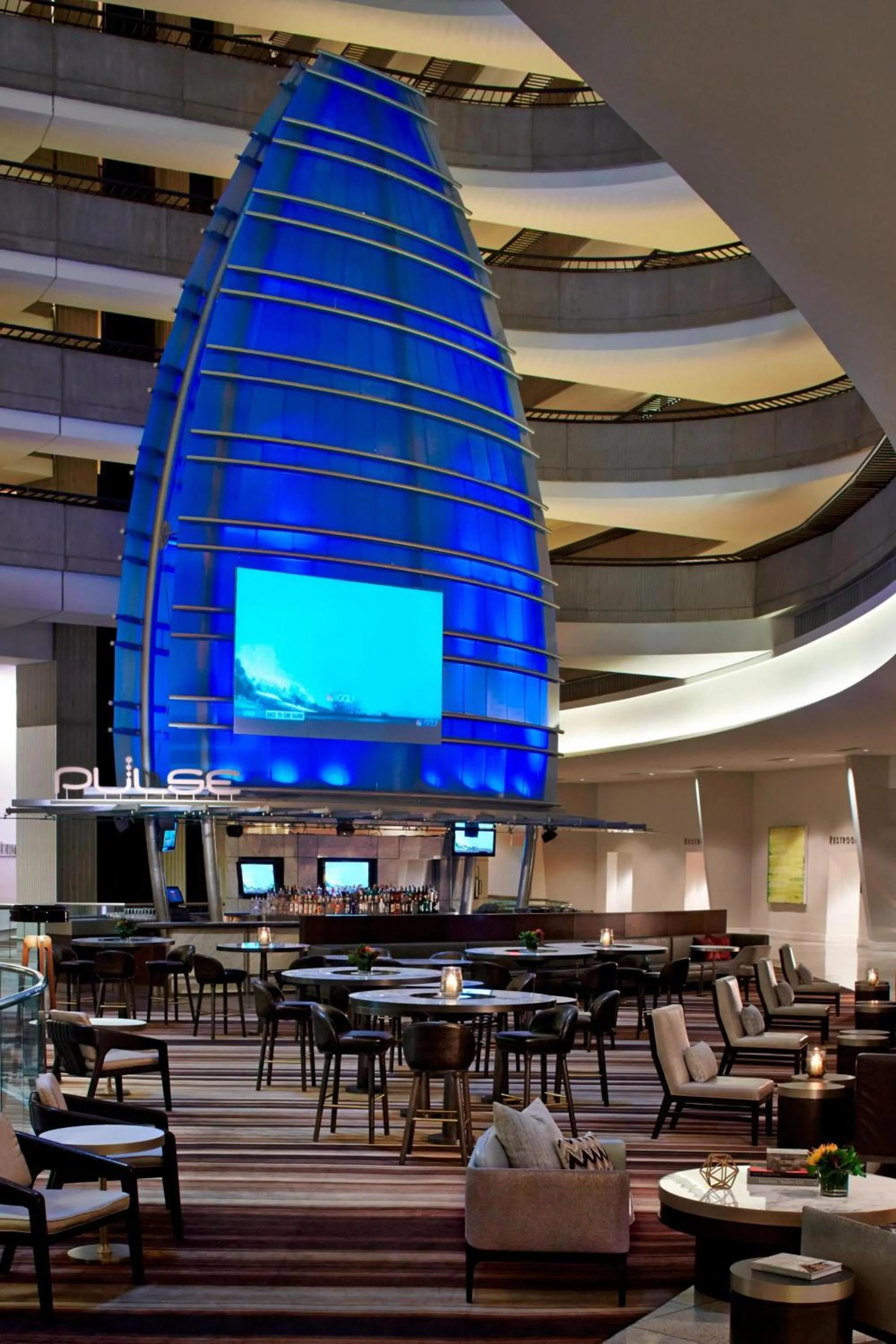 Restaurant/places to eat in Atlanta Marriott Marquis