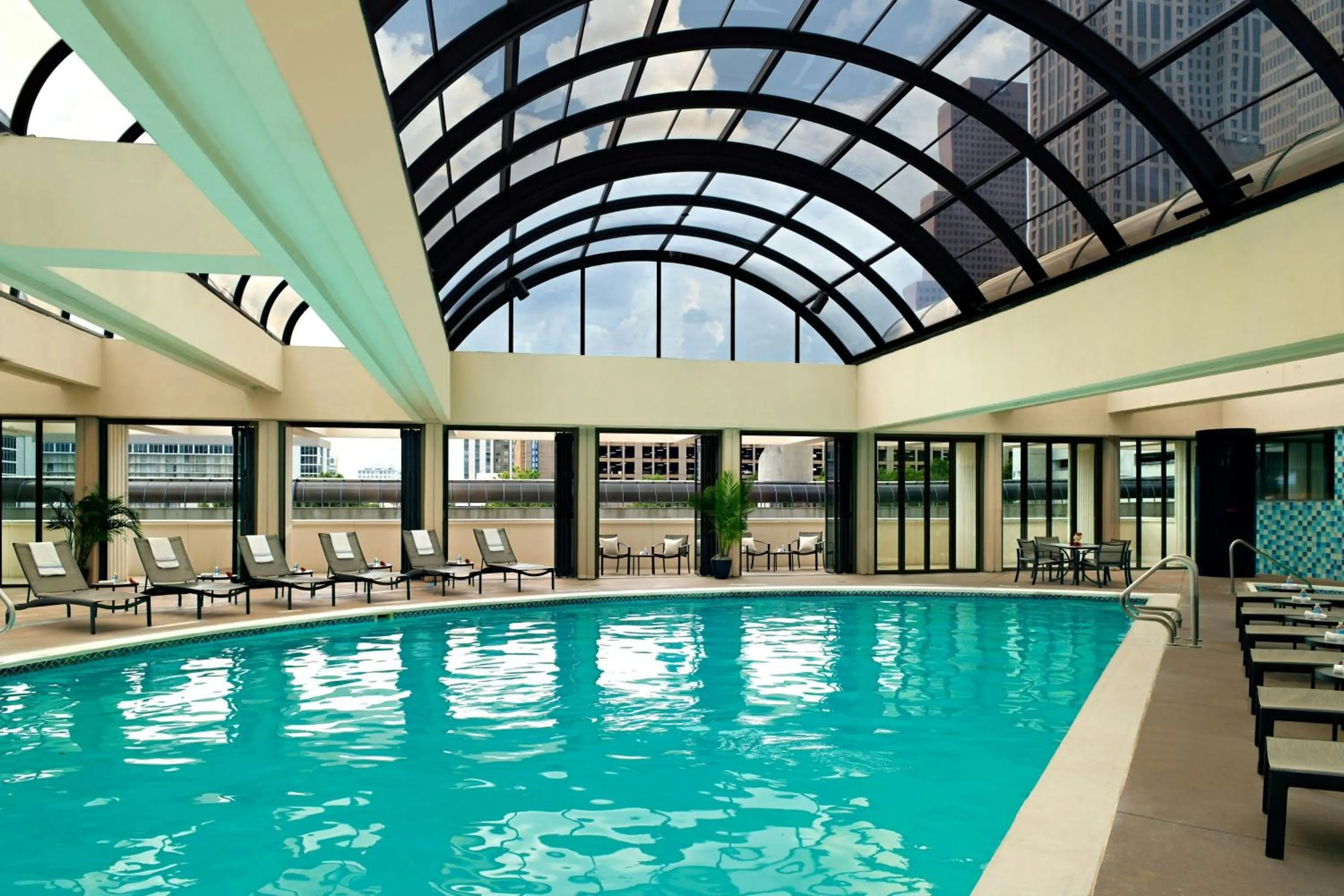 Swimming pool in Atlanta Marriott Marquis