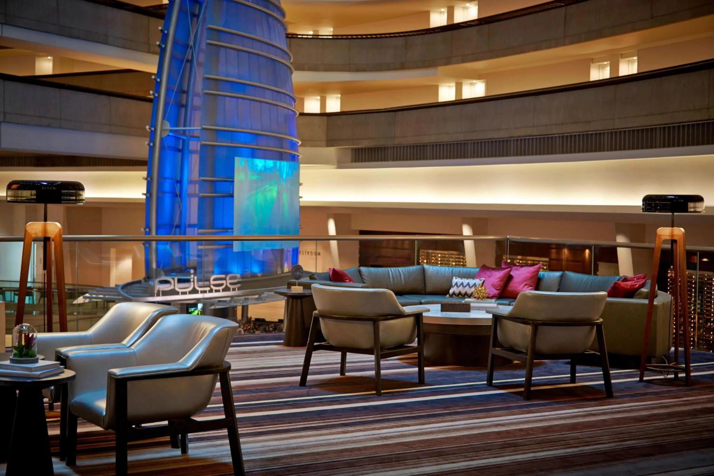 Restaurant/places to eat in Atlanta Marriott Marquis
