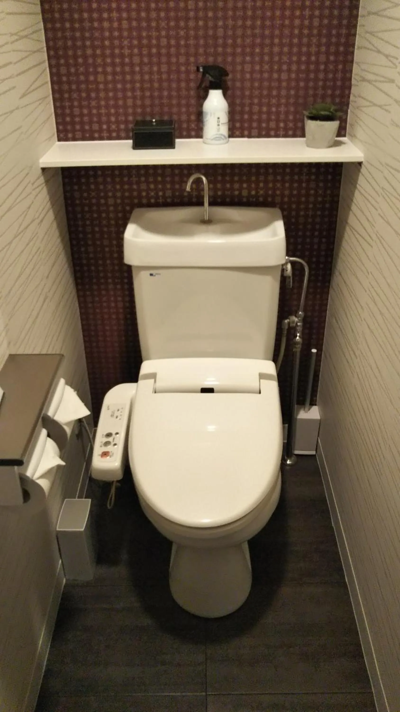 Toilet in Restay Hiroshima (Adult Only)