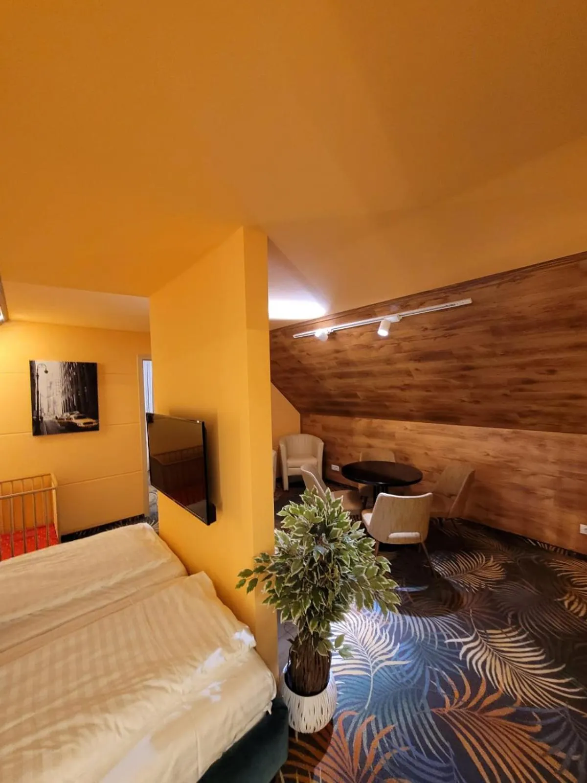 Bed in Ambiente Hotel garni