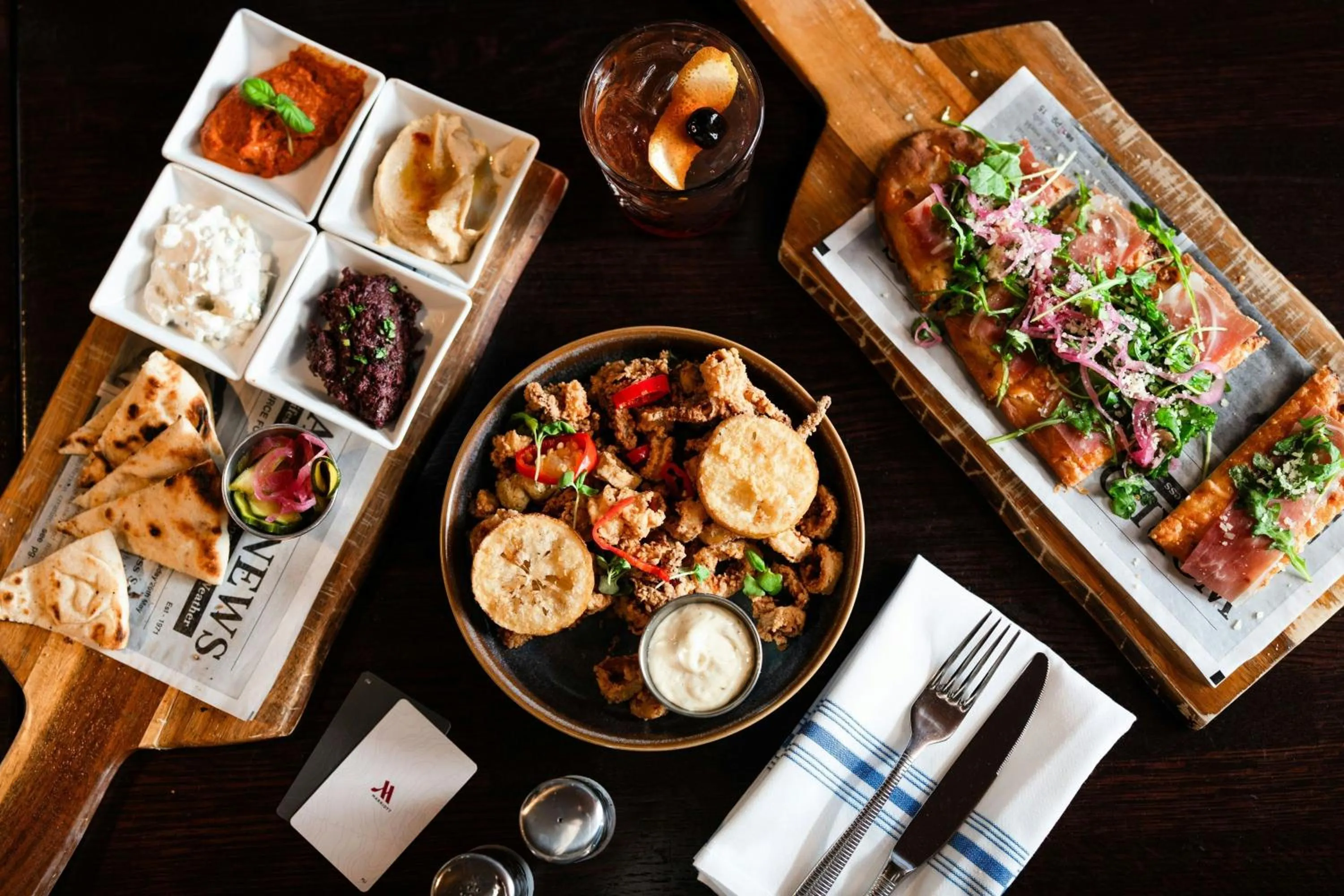 Restaurant/places to eat in Boston Marriott Long Wharf