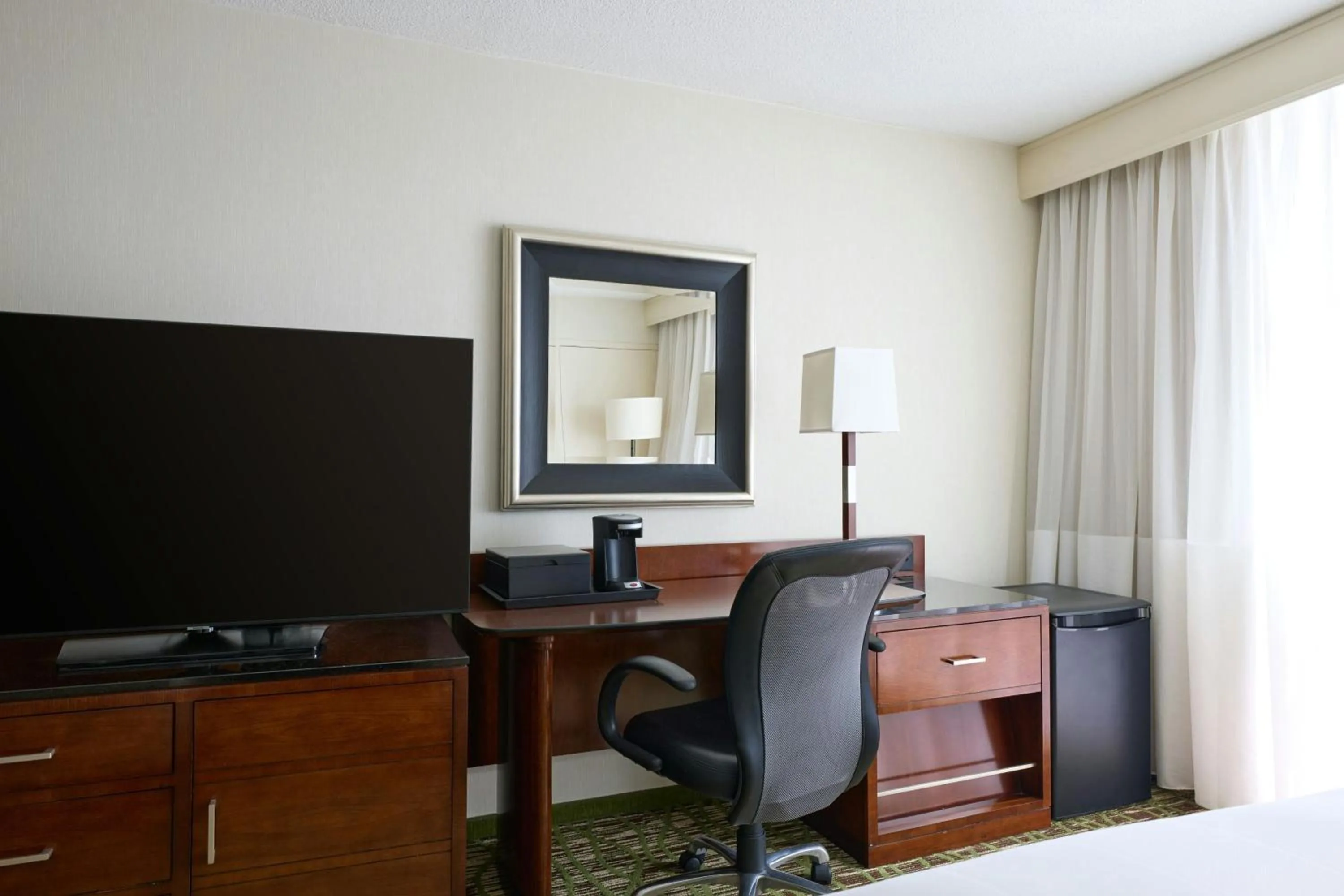 Photo of the whole room in Marriott Chicago O’Hare