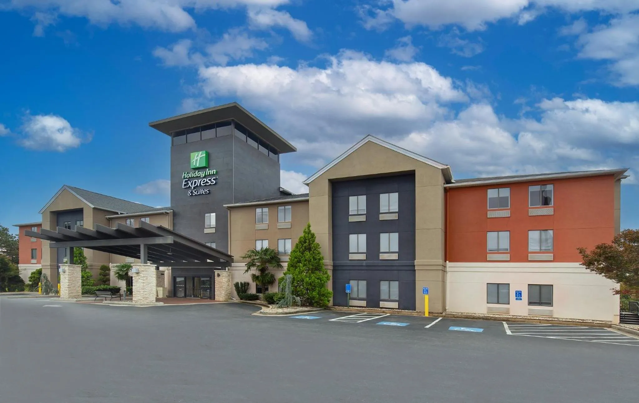 Property building in Holiday Inn Express & Suites Locust Grove by IHG