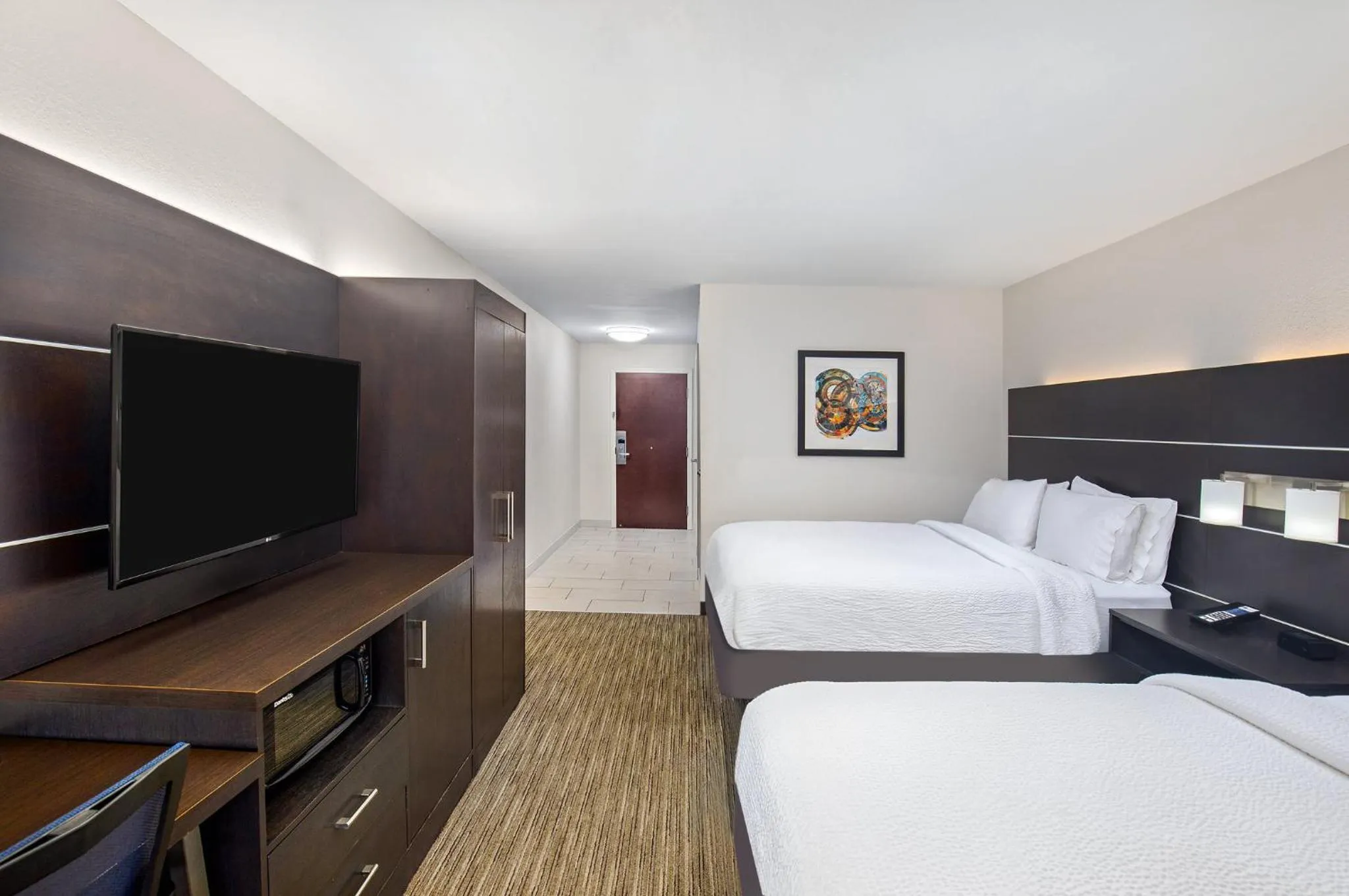 Photo of the whole room, Bed in Holiday Inn Express & Suites Locust Grove by IHG