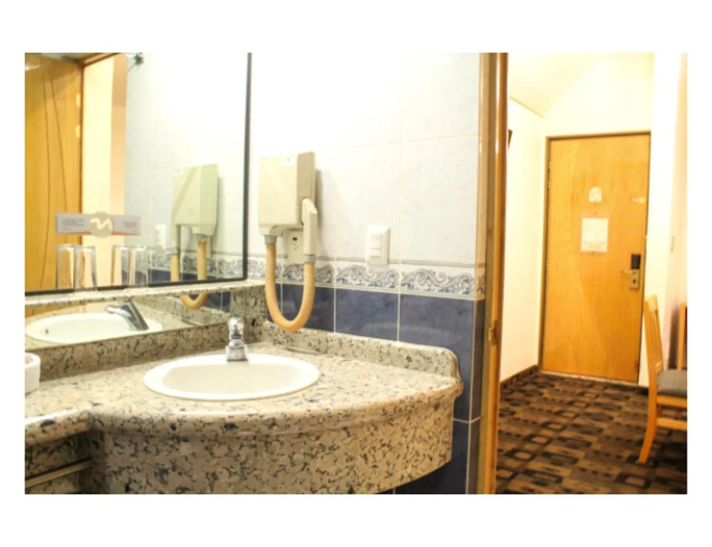 Bathroom in Hotel Mandarin Carton