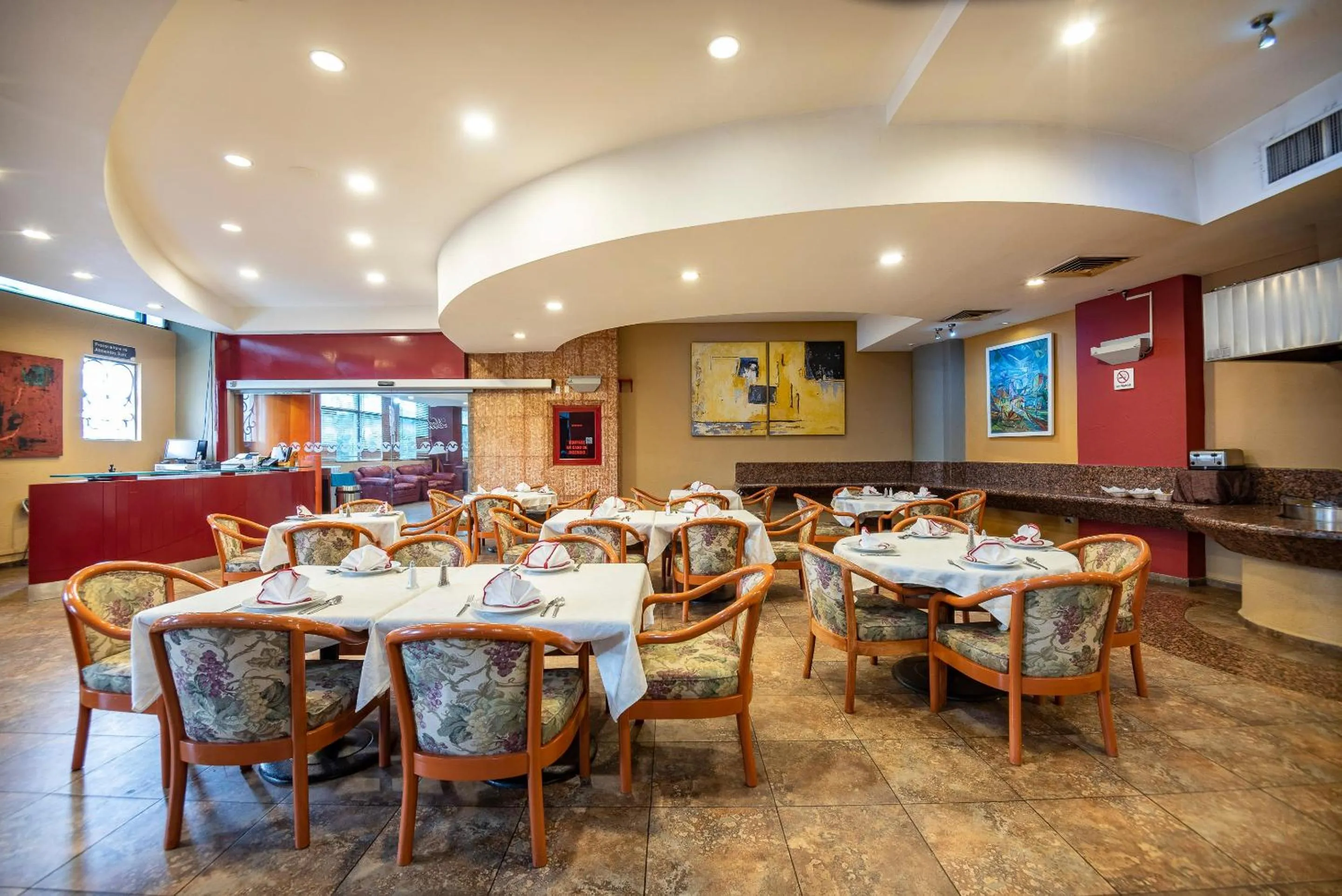 Restaurant/places to eat in Hotel Mandarin Carton