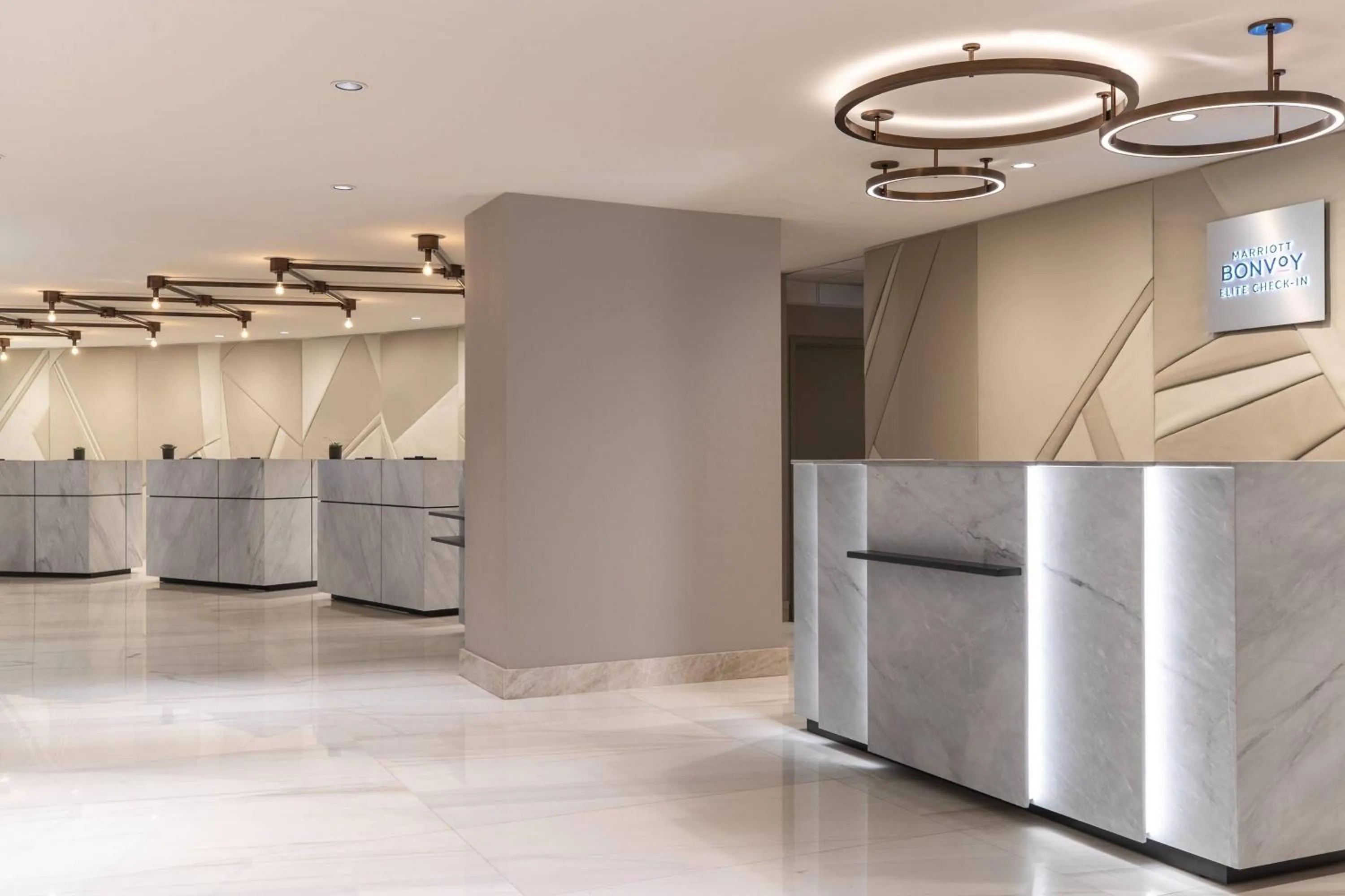 Lobby or reception in Chicago Marriott Downtown Magnificent Mile