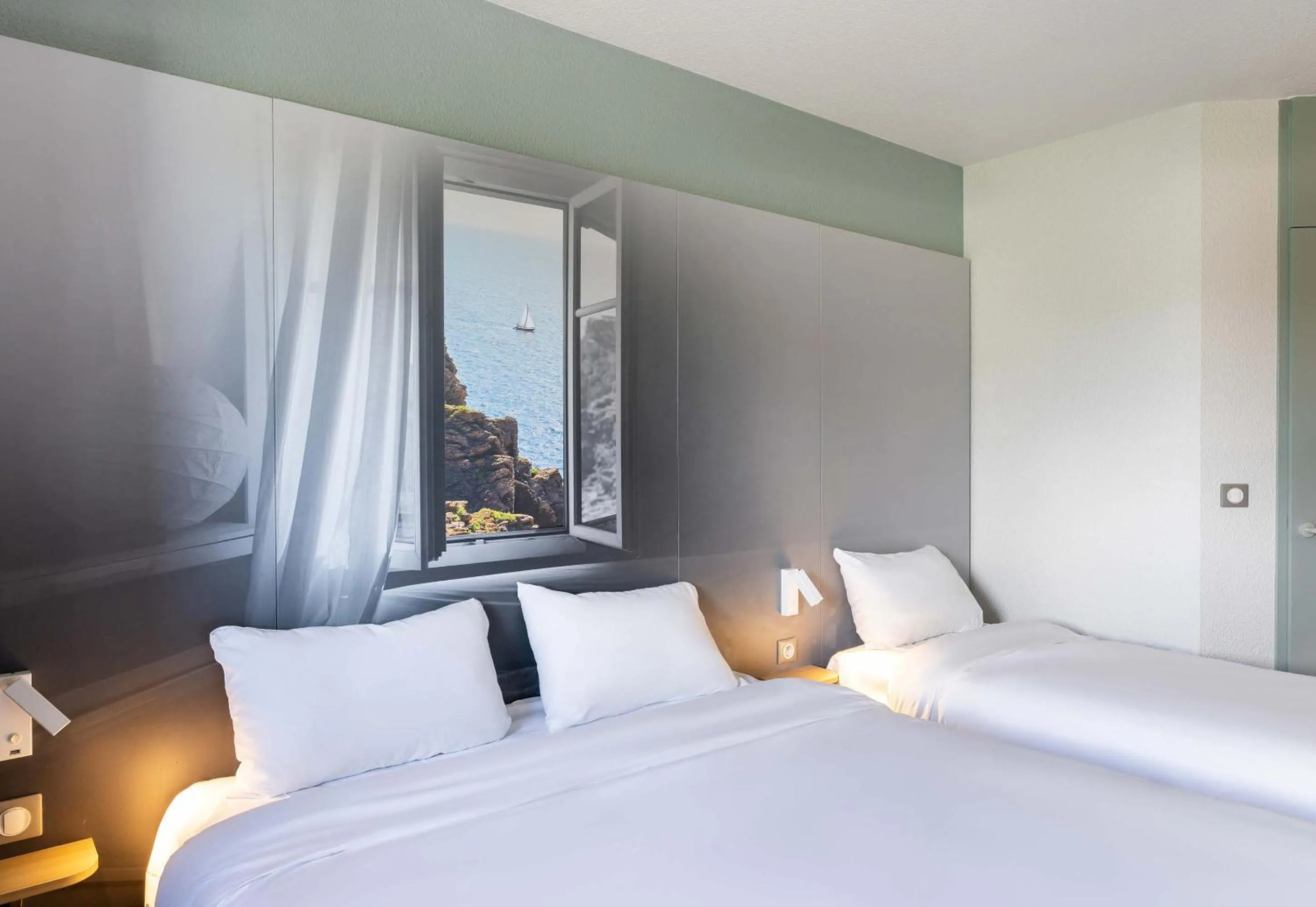 Bedroom, Bed in B&B HOTEL Lorient Caudan