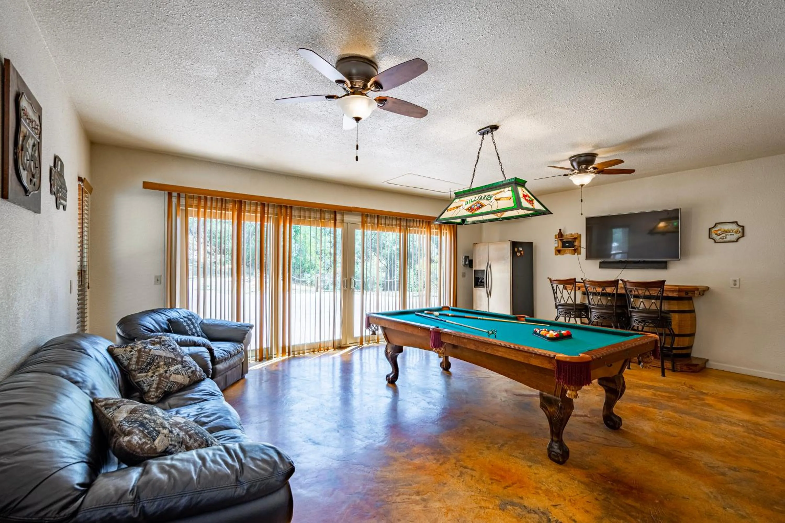 Game Room in Mountain View Playhouse Near Yosemite & Bass Lake