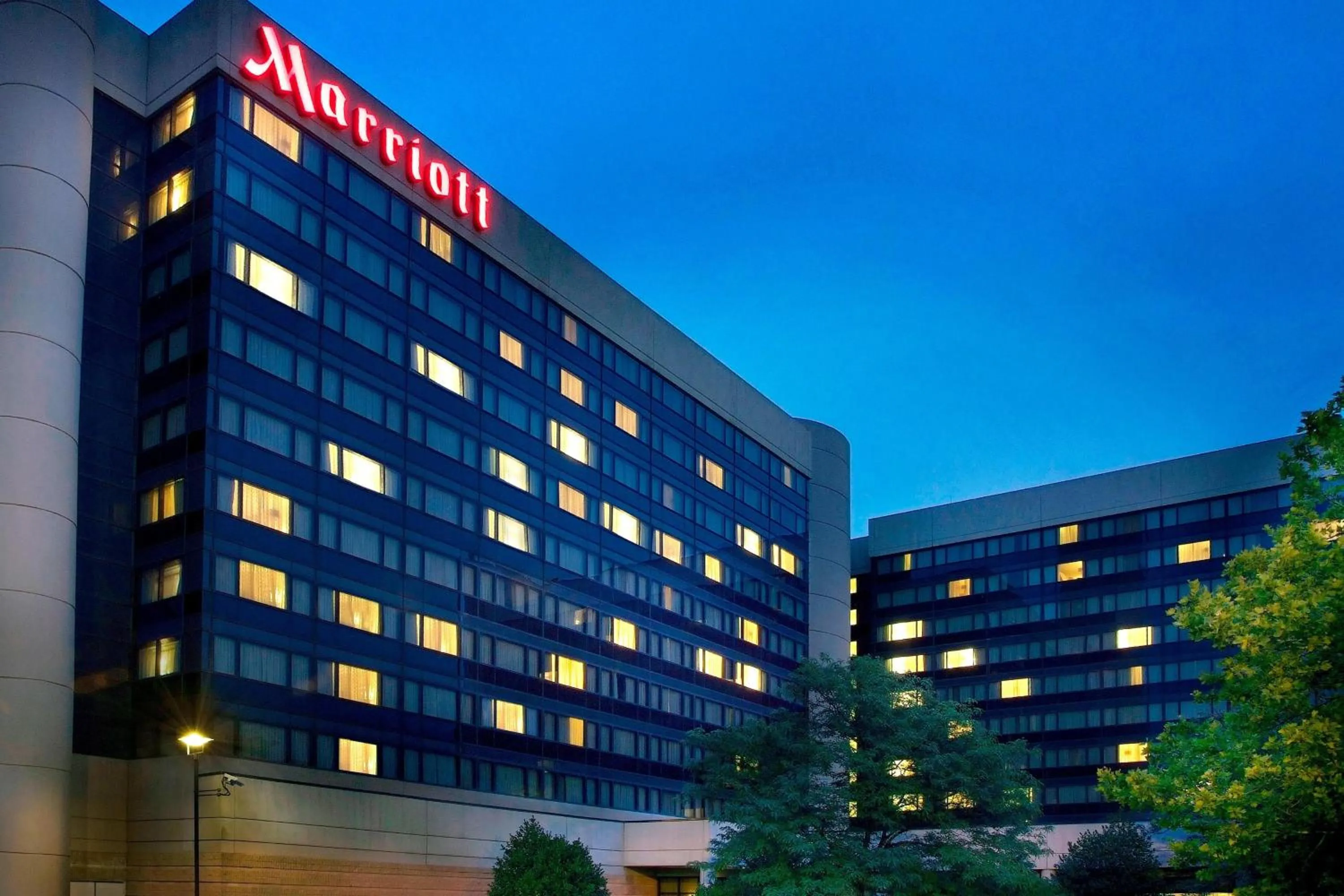 Property building in Newark Liberty International Airport Marriott