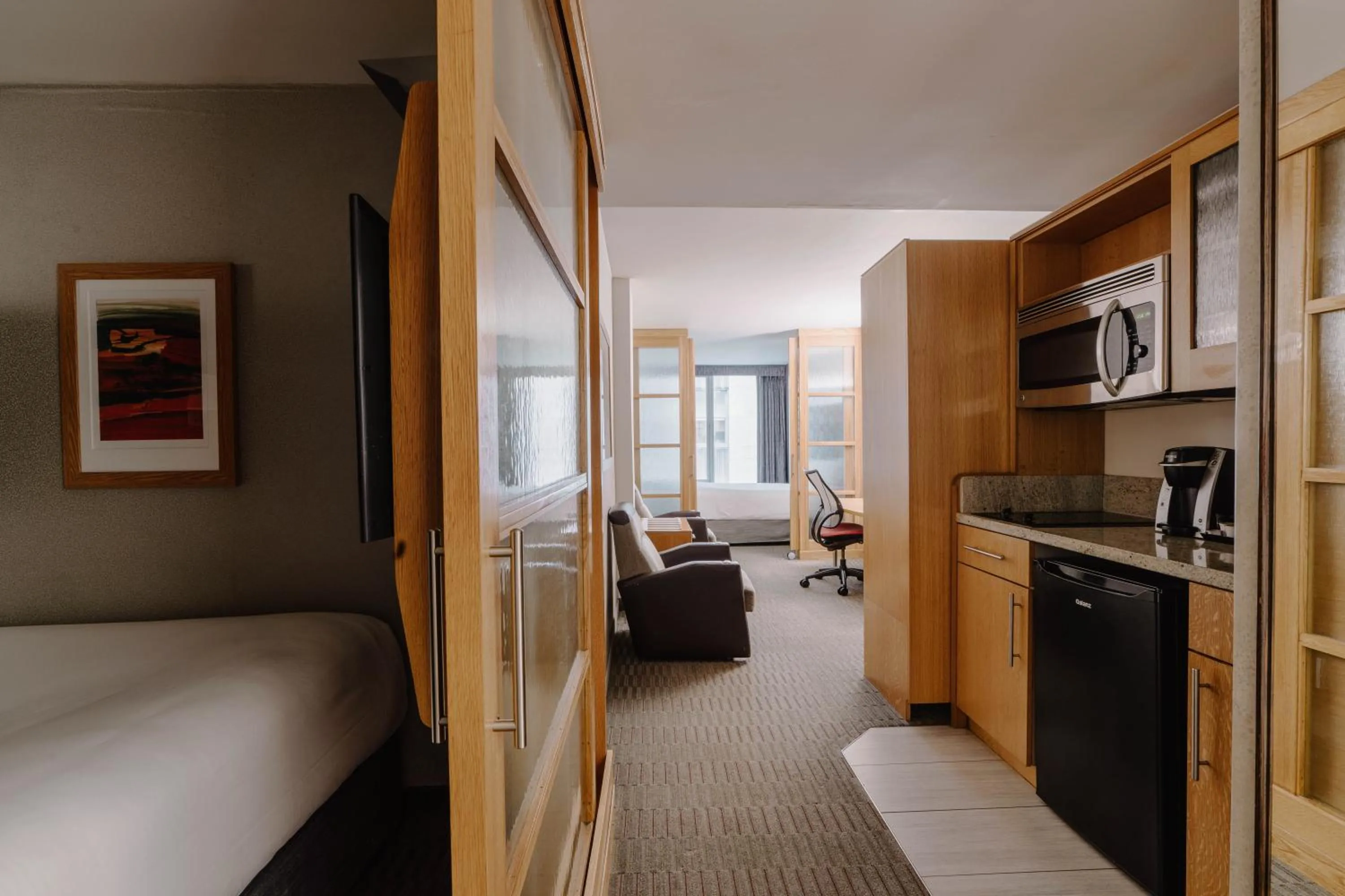 Bed in The Jewel Hotel, New York