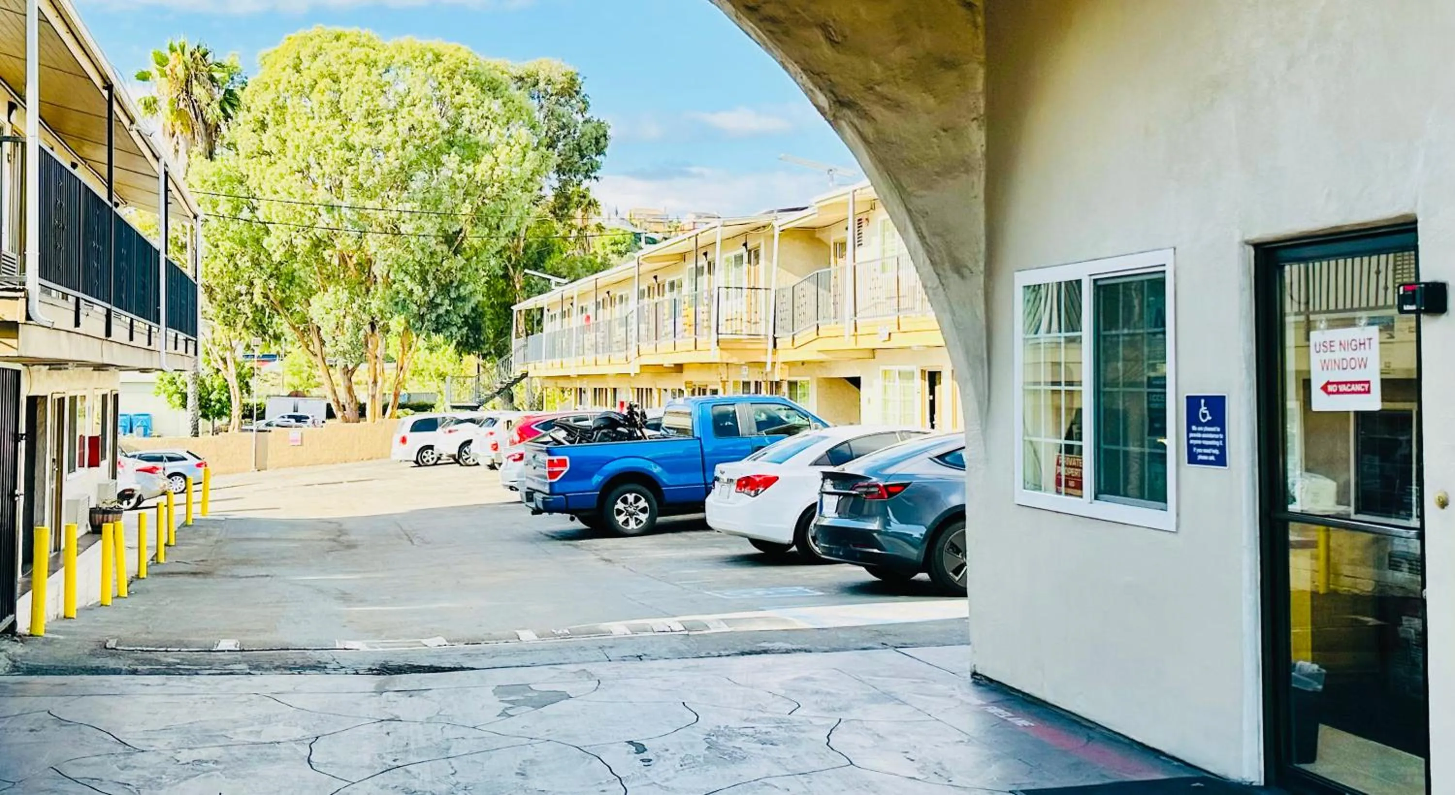 Parking in Rodeway Inn Lemon Grove San Diego East