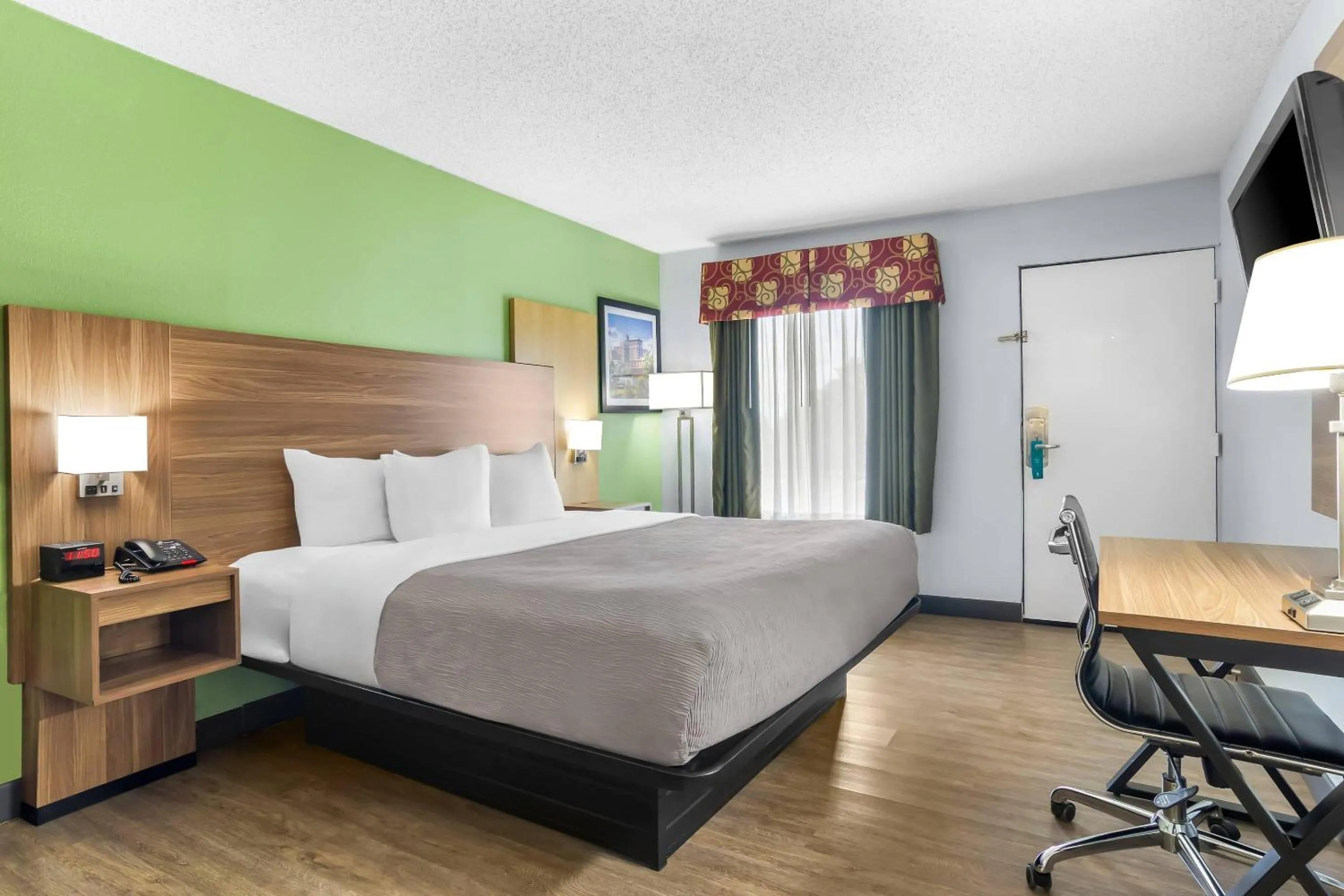 Bedroom, Bed in Quality Inn & Suites Greenville - Haywood Mall