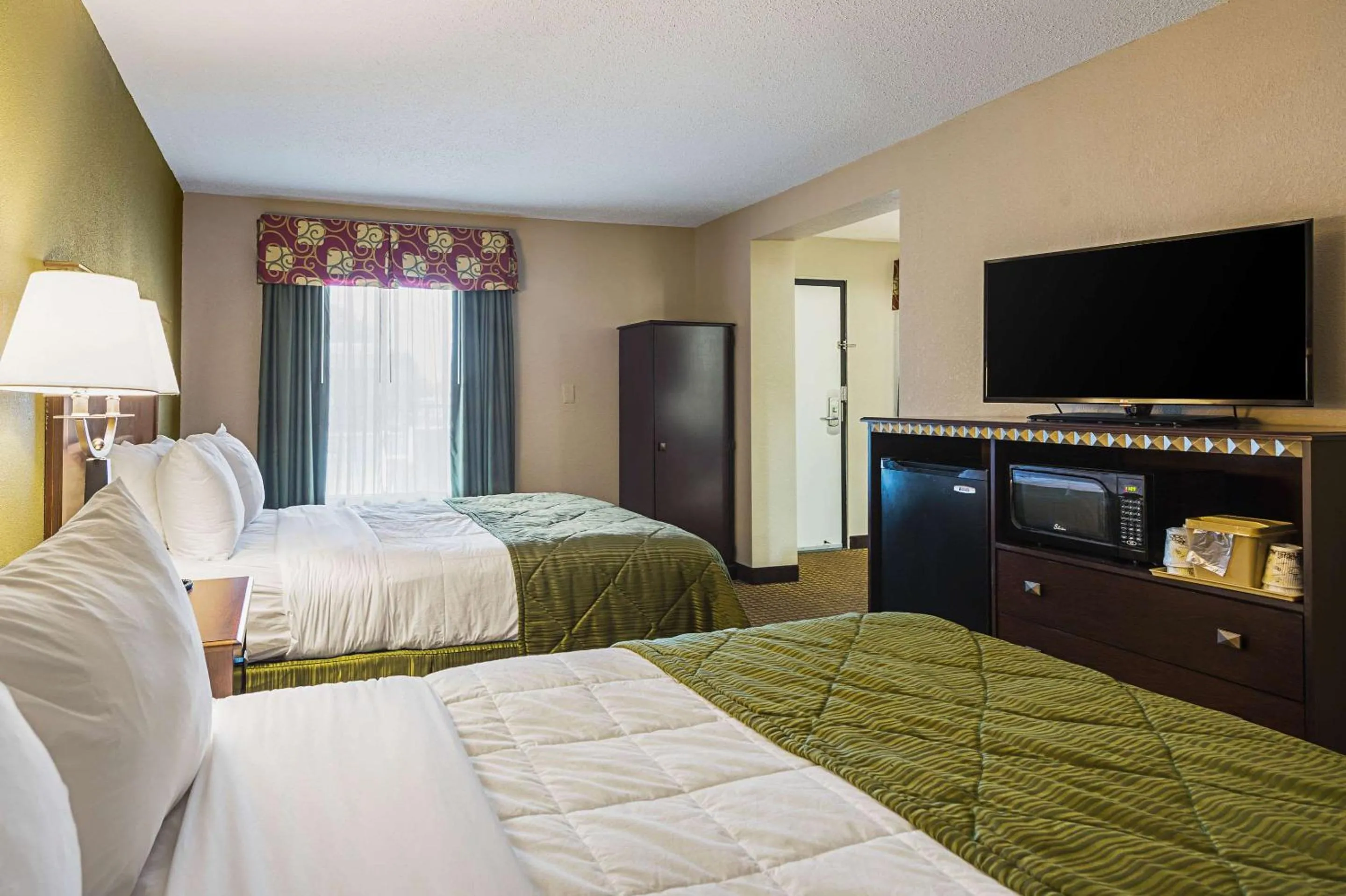 Queen Suite with Sofa Bed - Non-Smoking in Quality Inn & Suites Greenville - Haywood Mall