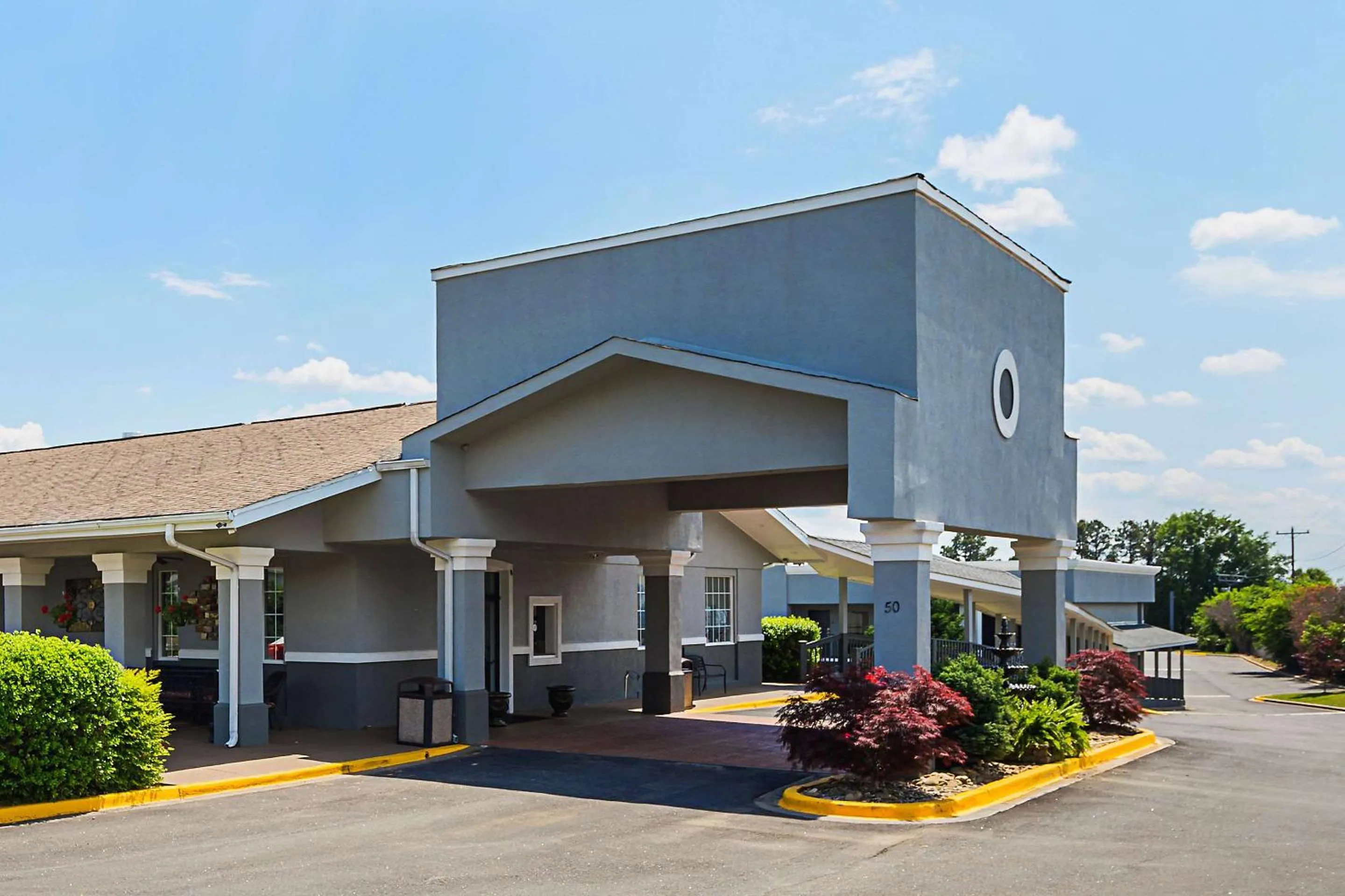 Property building in Quality Inn & Suites Greenville - Haywood Mall