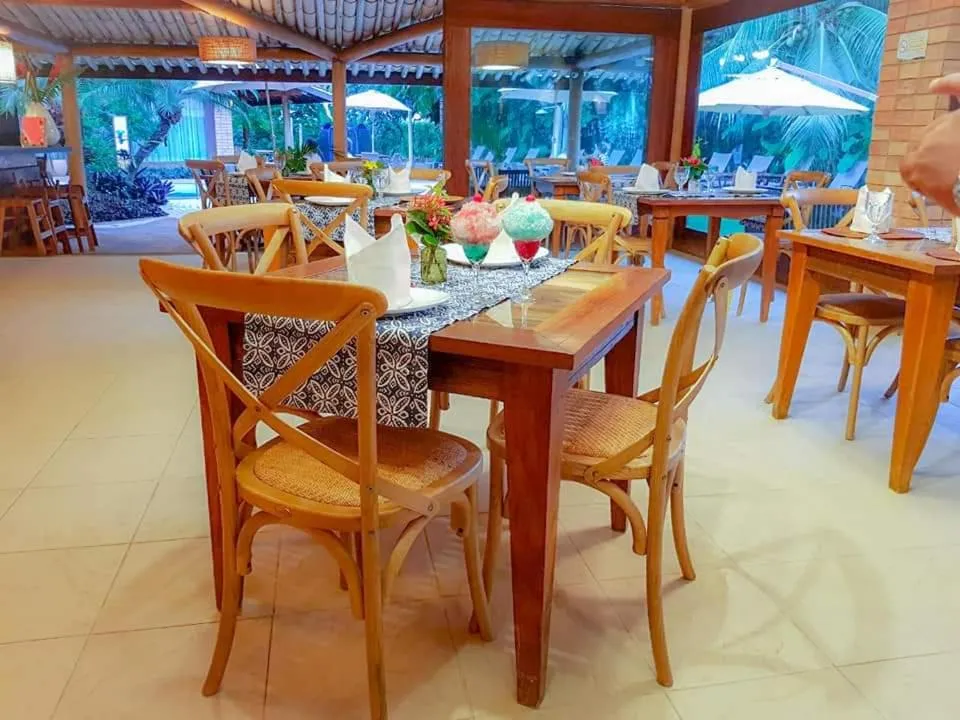 Restaurant/places to eat in Hotel Via dos Corais