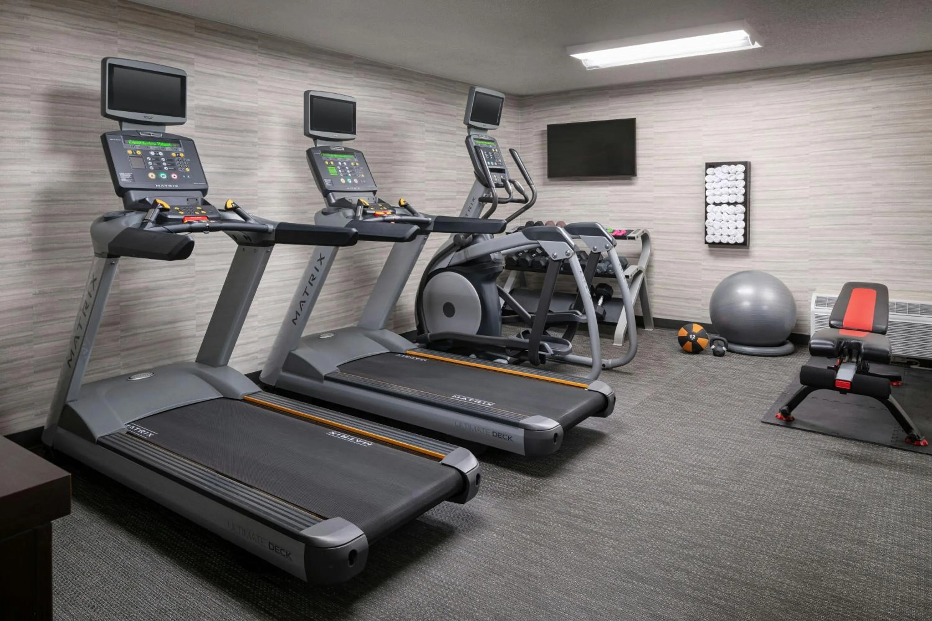 Fitness centre/facilities in Courtyard by Marriott Las Vegas Convention Center
