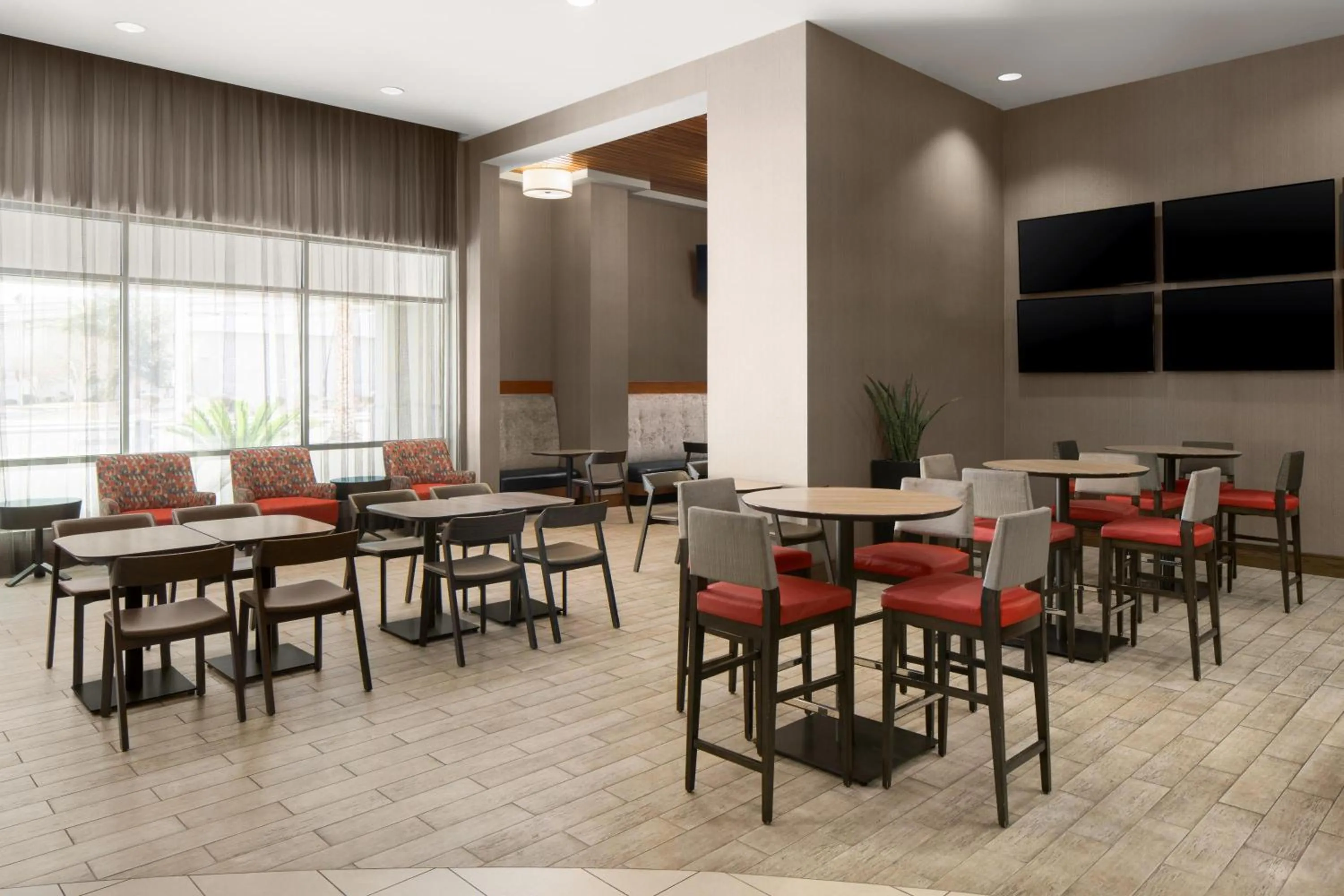 Restaurant/places to eat in SpringHill Suites by Marriott Las Vegas Convention Center