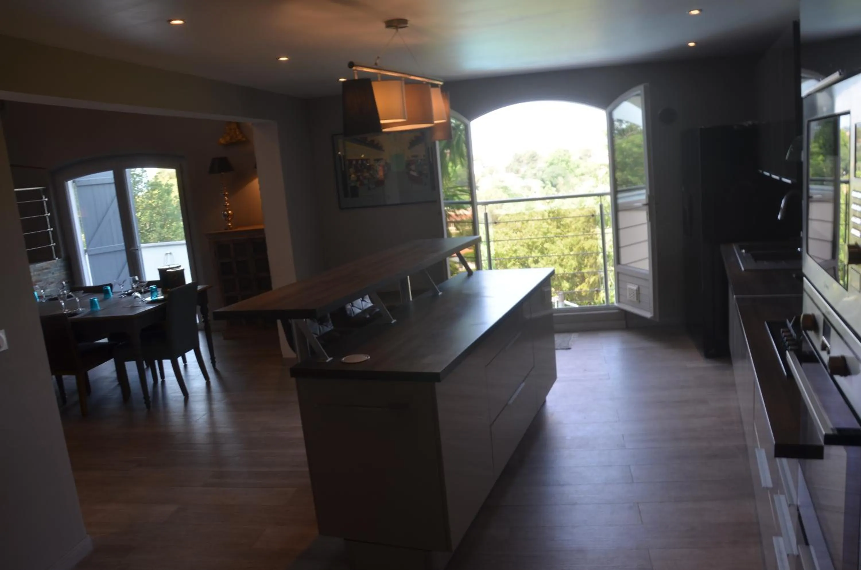 Belle maison avec piscine dans les hauteurs à Saint Raphael