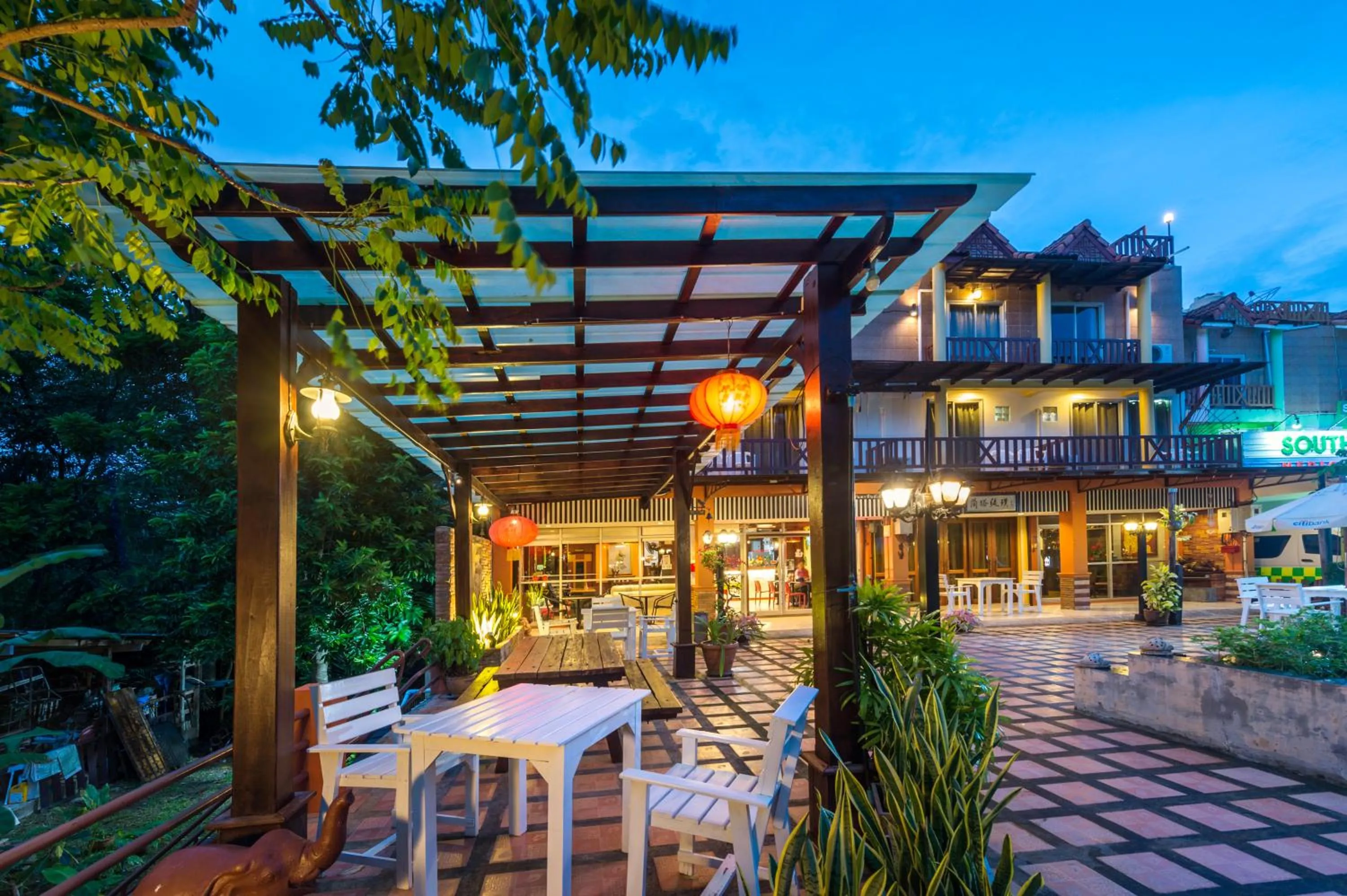 Lanta Thip House by Swiss-Belhotel - SHA Plus