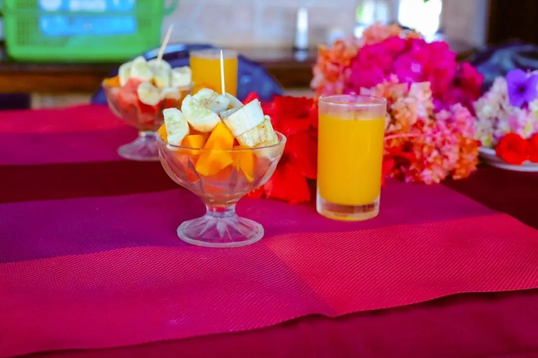 Food and drinks in Garden Lodge