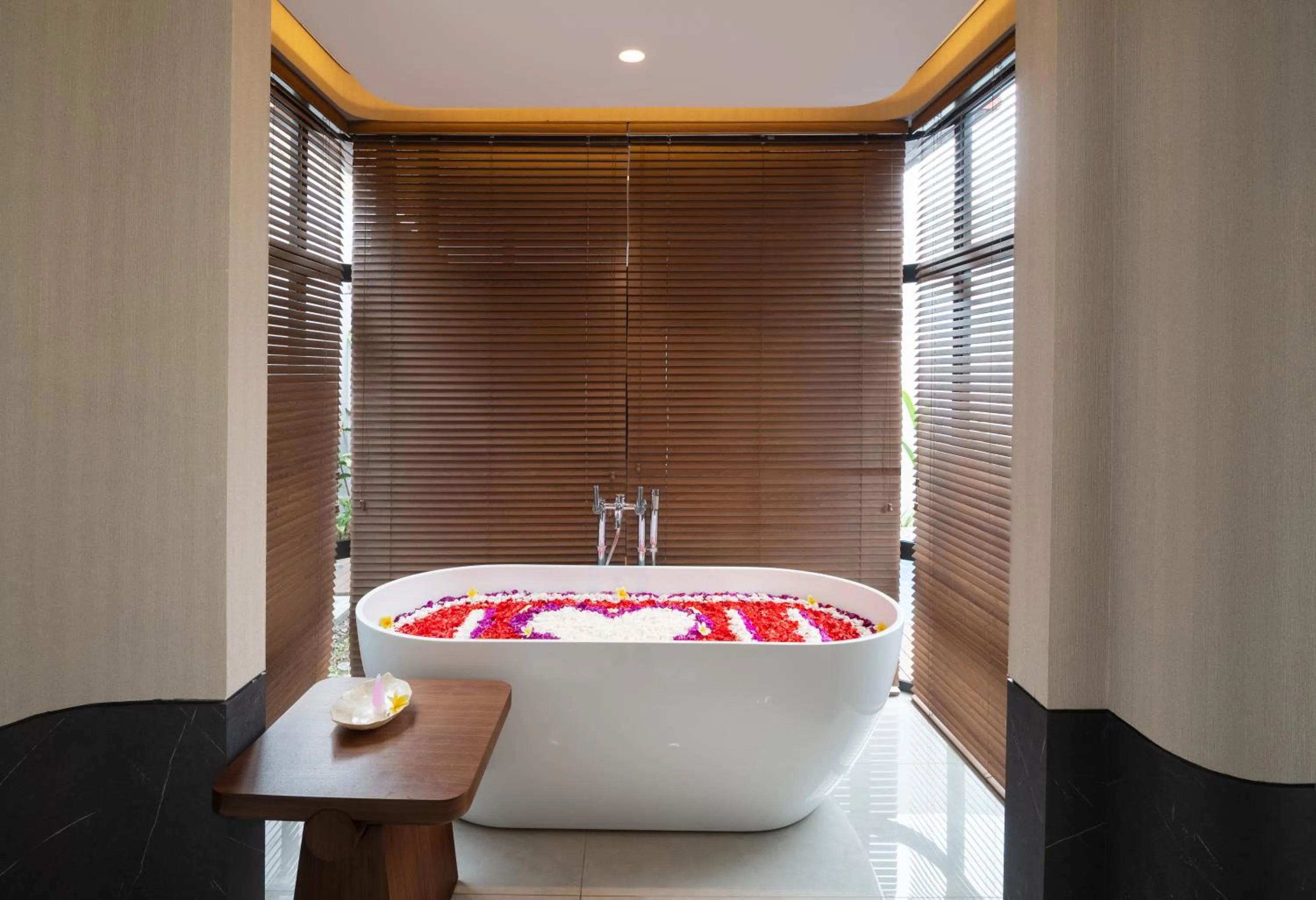 Bed in Javana Royal Villas