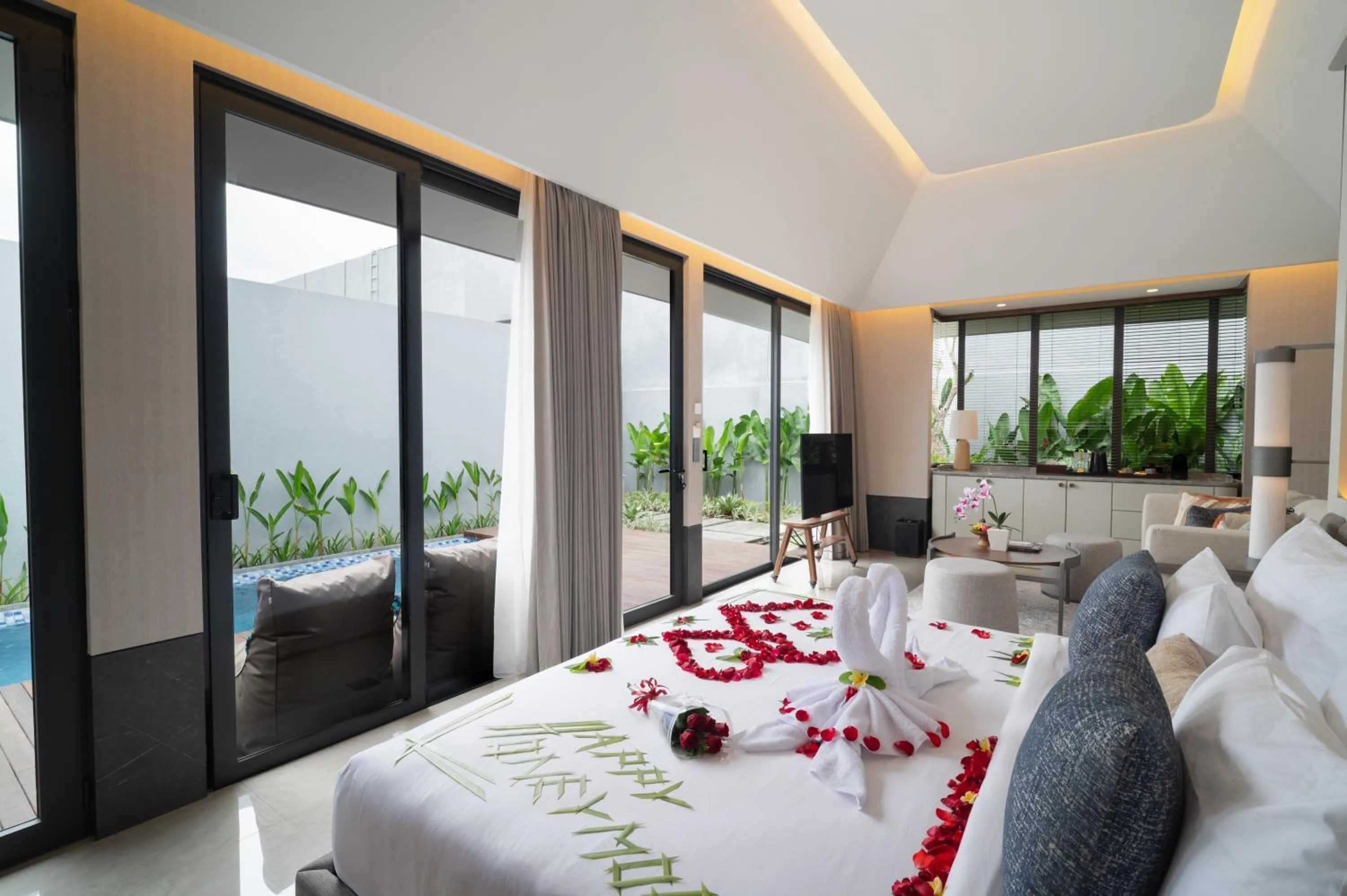 Bed in Javana Royal Villas