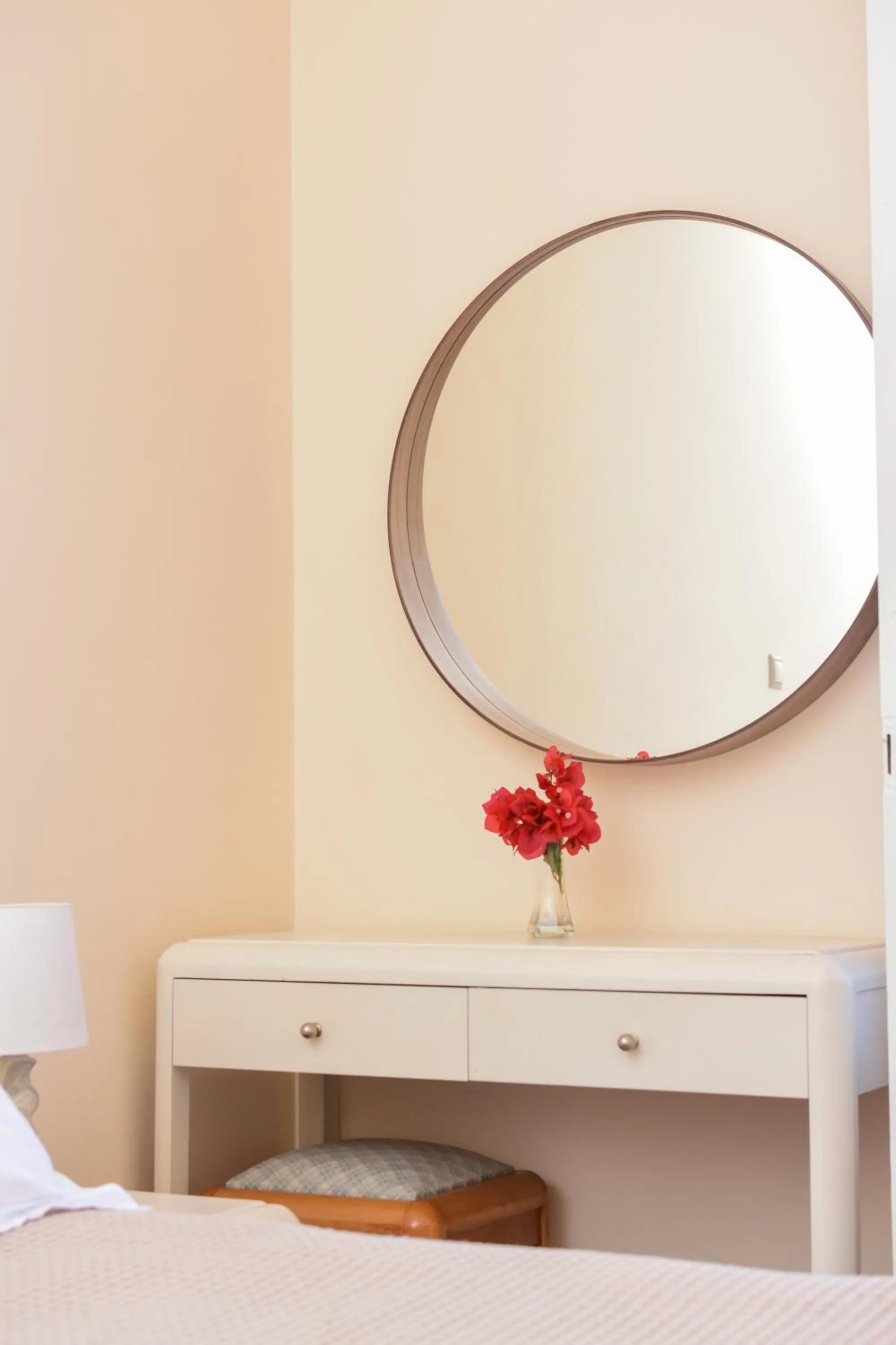 Photo of the whole room in Apollonia Hotel