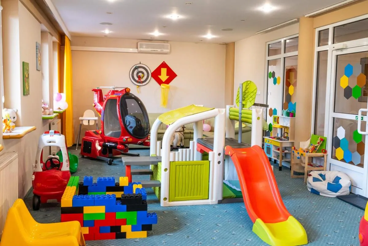 Children play ground in Zacisze Nad Nidą Resort