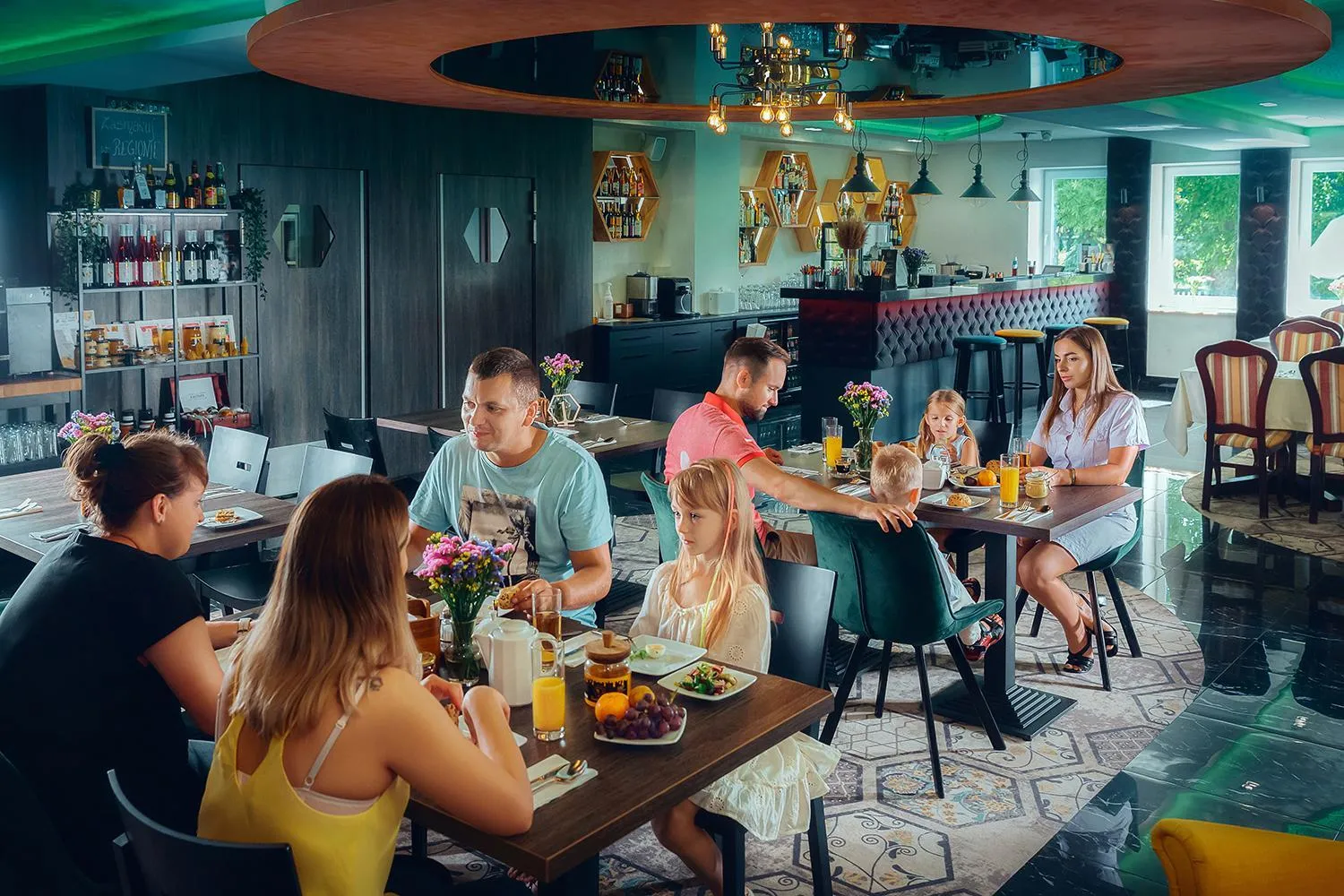 Restaurant/places to eat in Zacisze Nad Nidą Resort