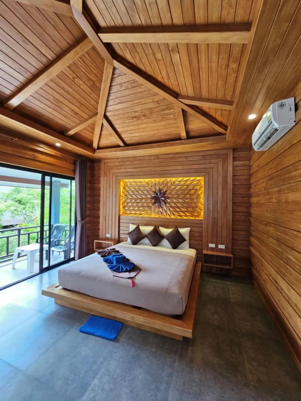Bedroom, Bed in Kantiang Bay View Resort