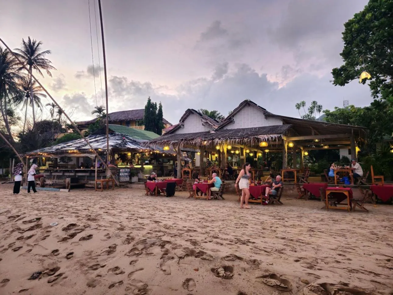 Restaurant/places to eat in Kantiang Bay View Resort