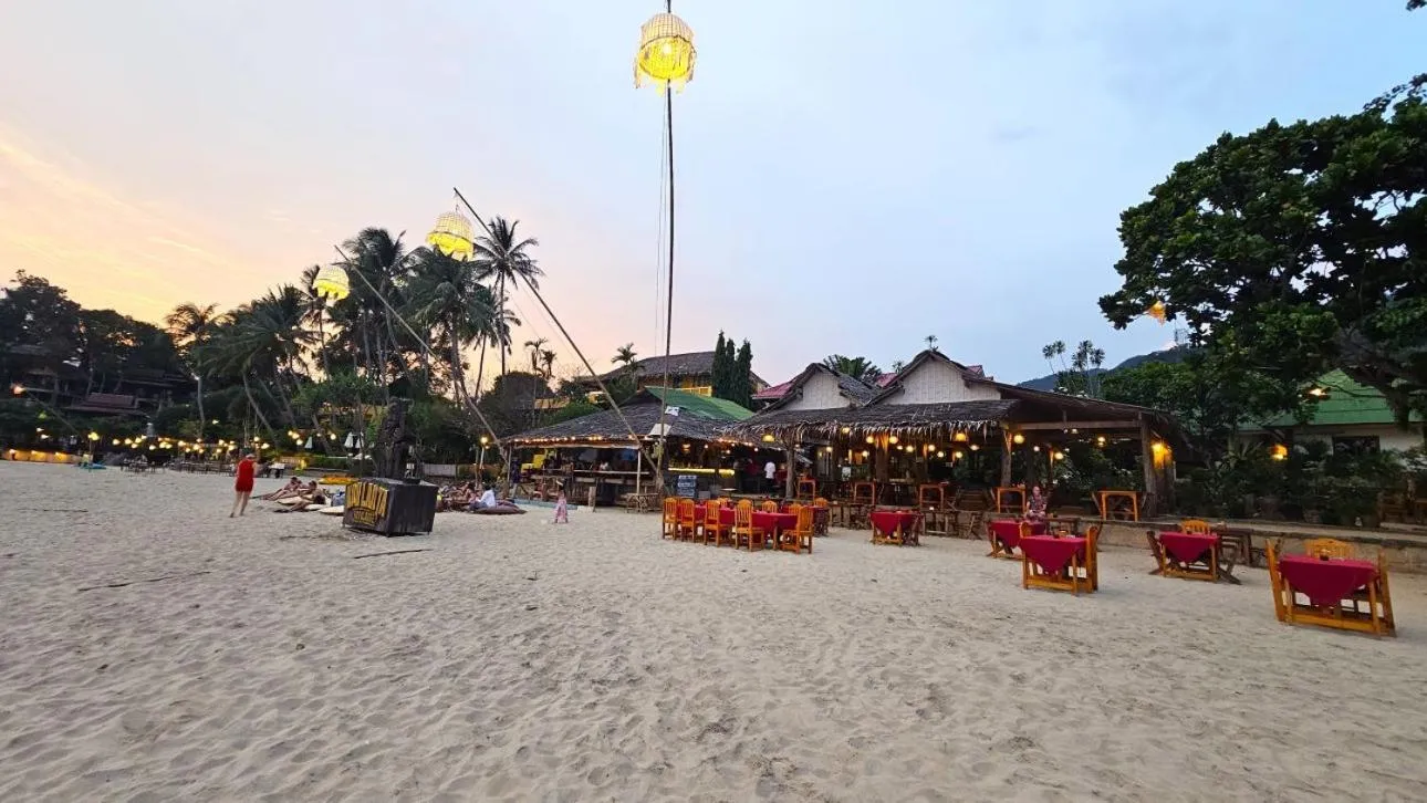 Restaurant/places to eat in Kantiang Bay View Resort