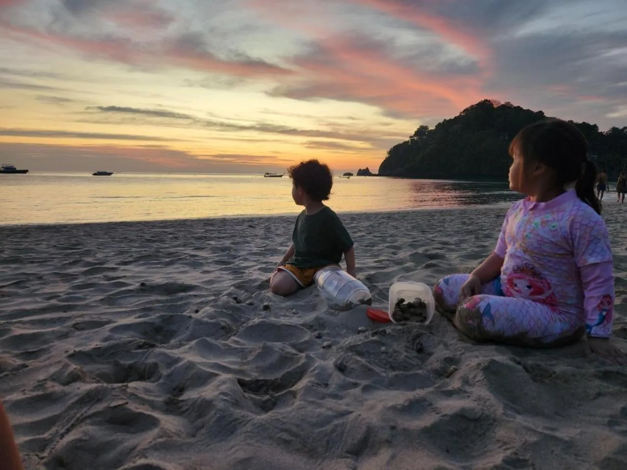 Beach in Kantiang Bay View Resort